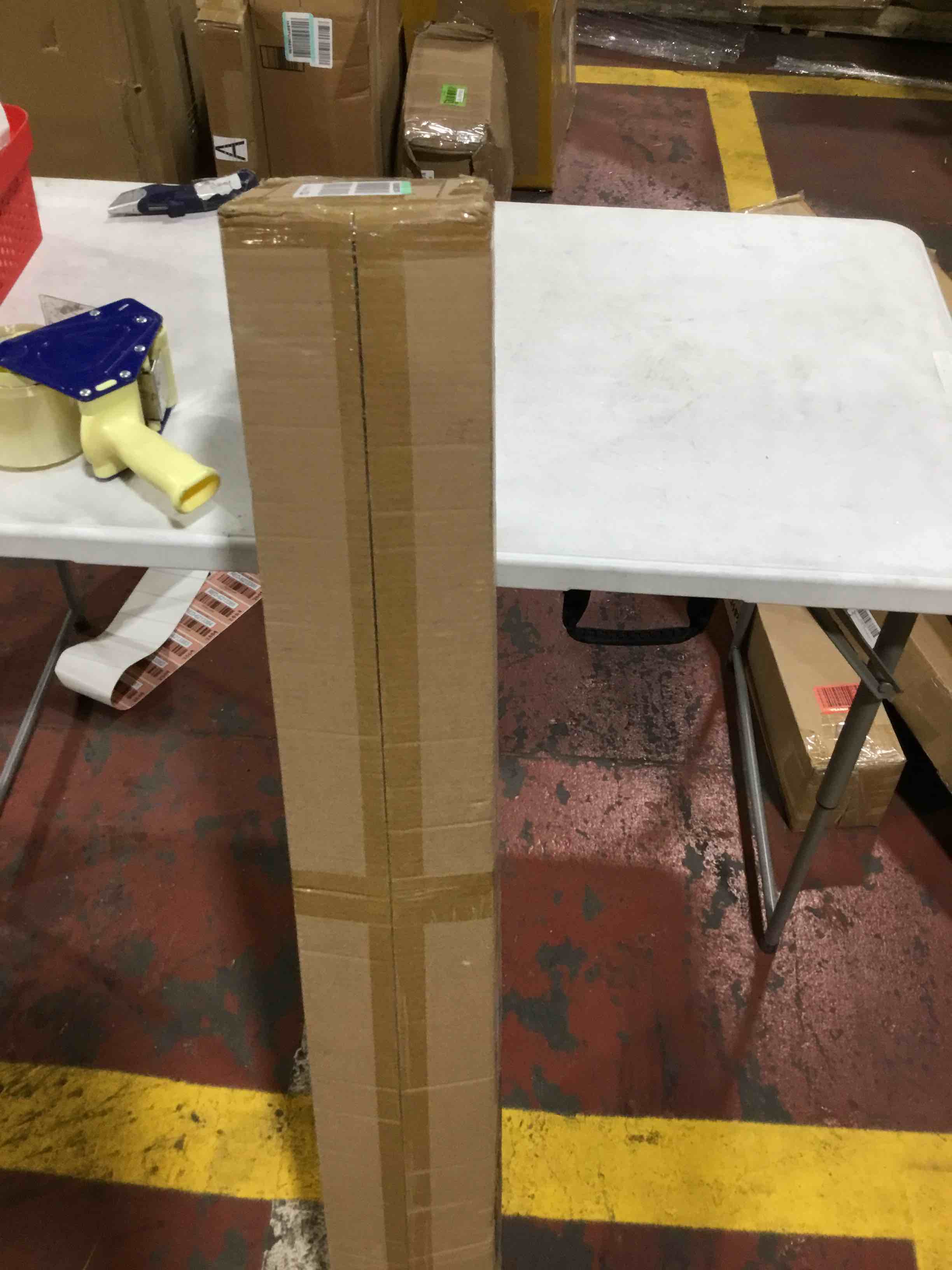 https://s3.amazonaws.com/lotting-images-prod/bidfta/RED6213348_1714074032299.jpeg