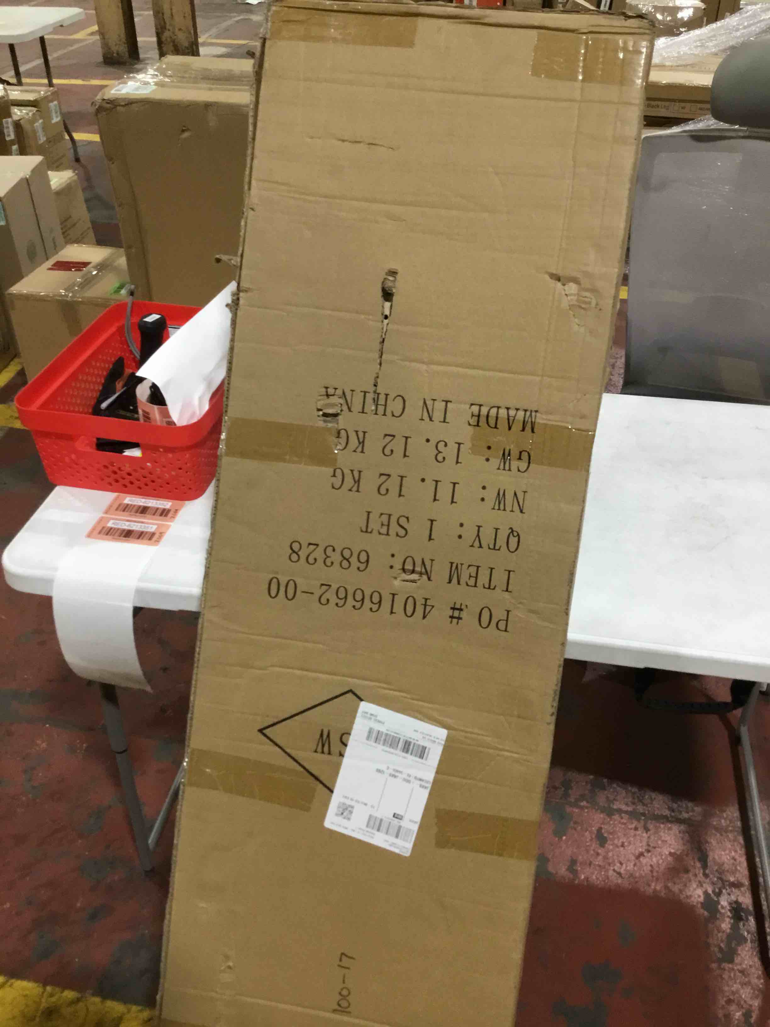 https://s3.amazonaws.com/lotting-images-prod/bidfta/RED6213351_1714074541359.jpeg