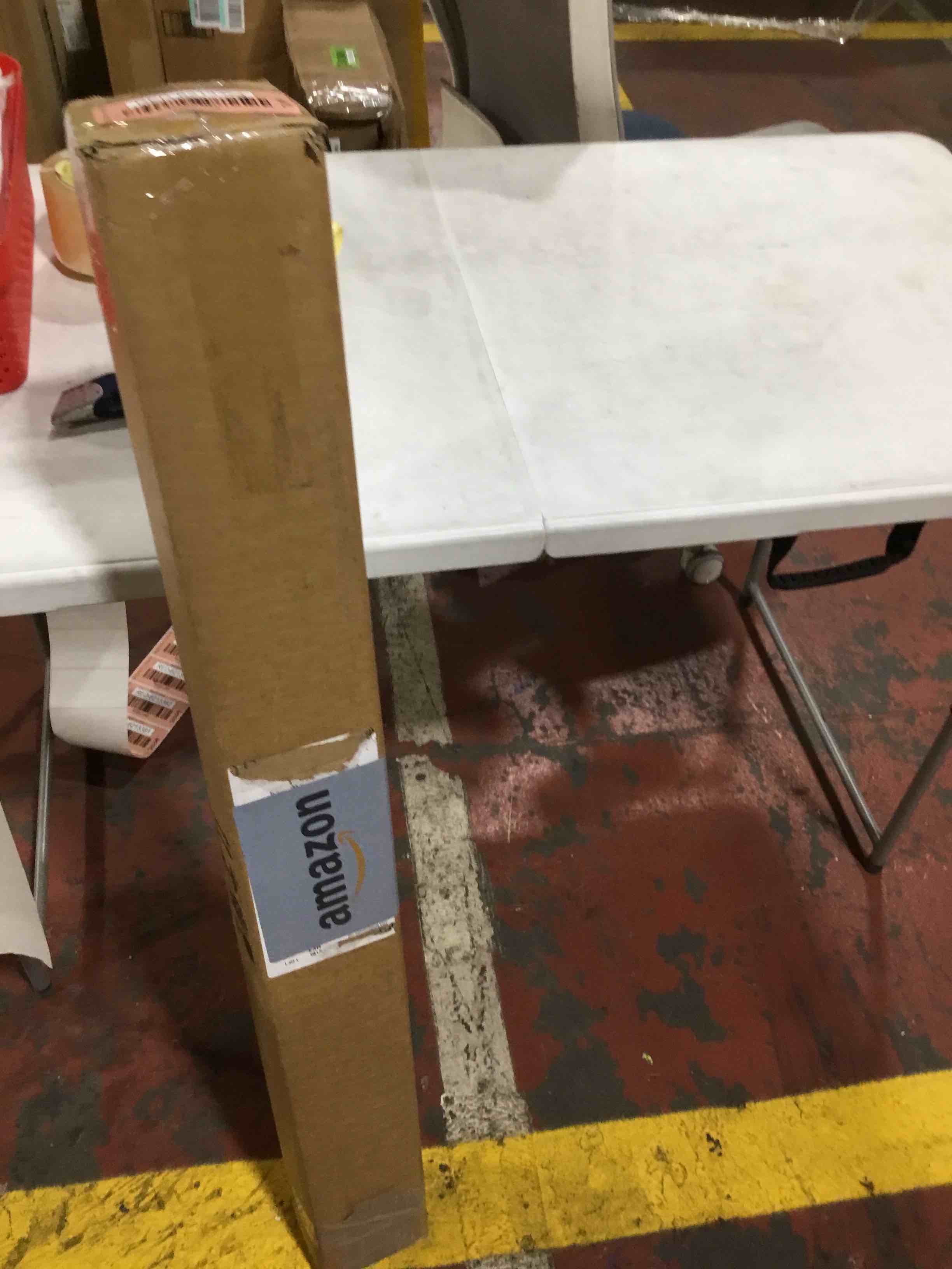 https://s3.amazonaws.com/lotting-images-prod/bidfta/RED6213354_1714075101657.jpeg