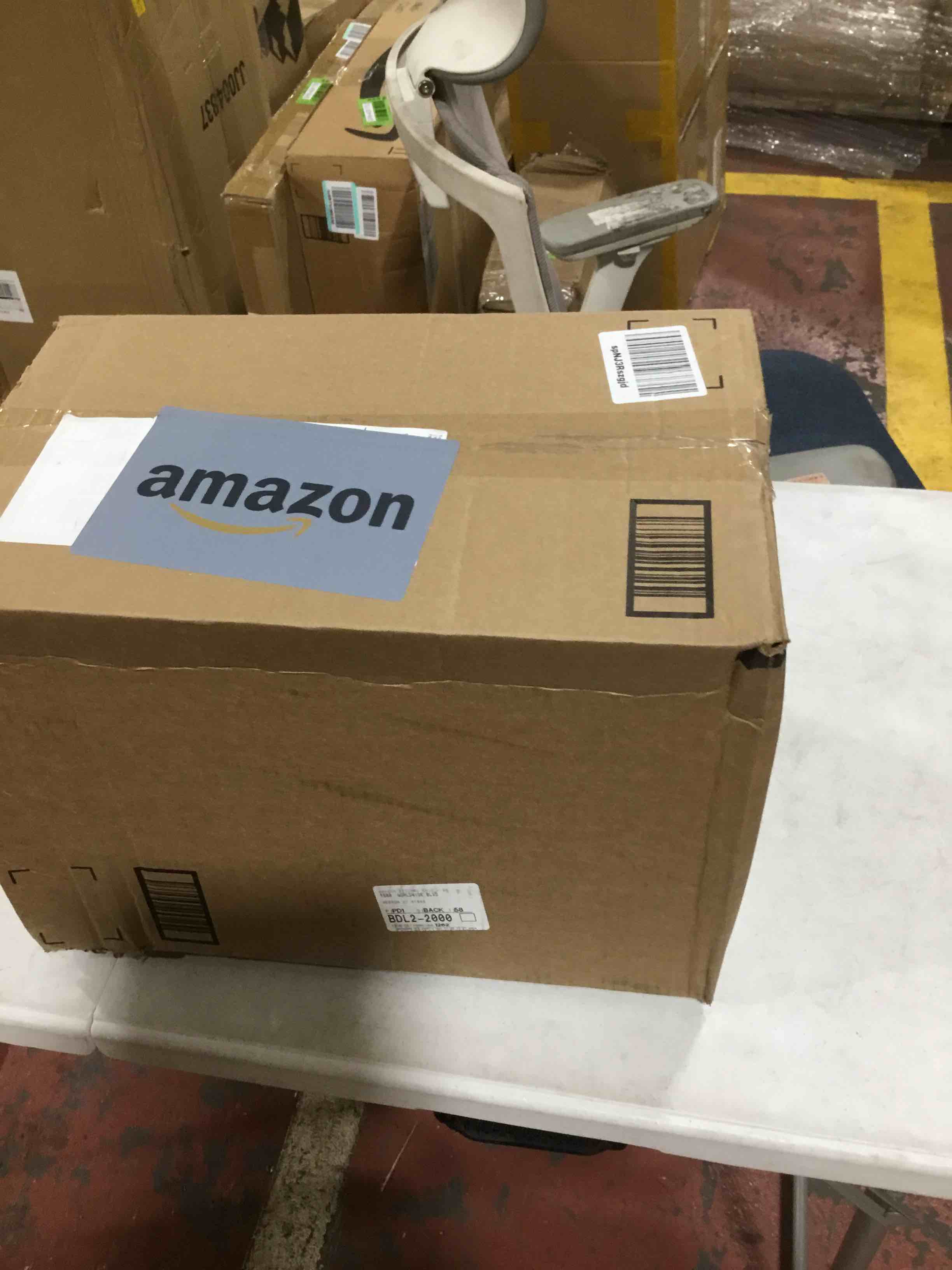 https://s3.amazonaws.com/lotting-images-prod/bidfta/RED6213357_1714075516898.jpeg