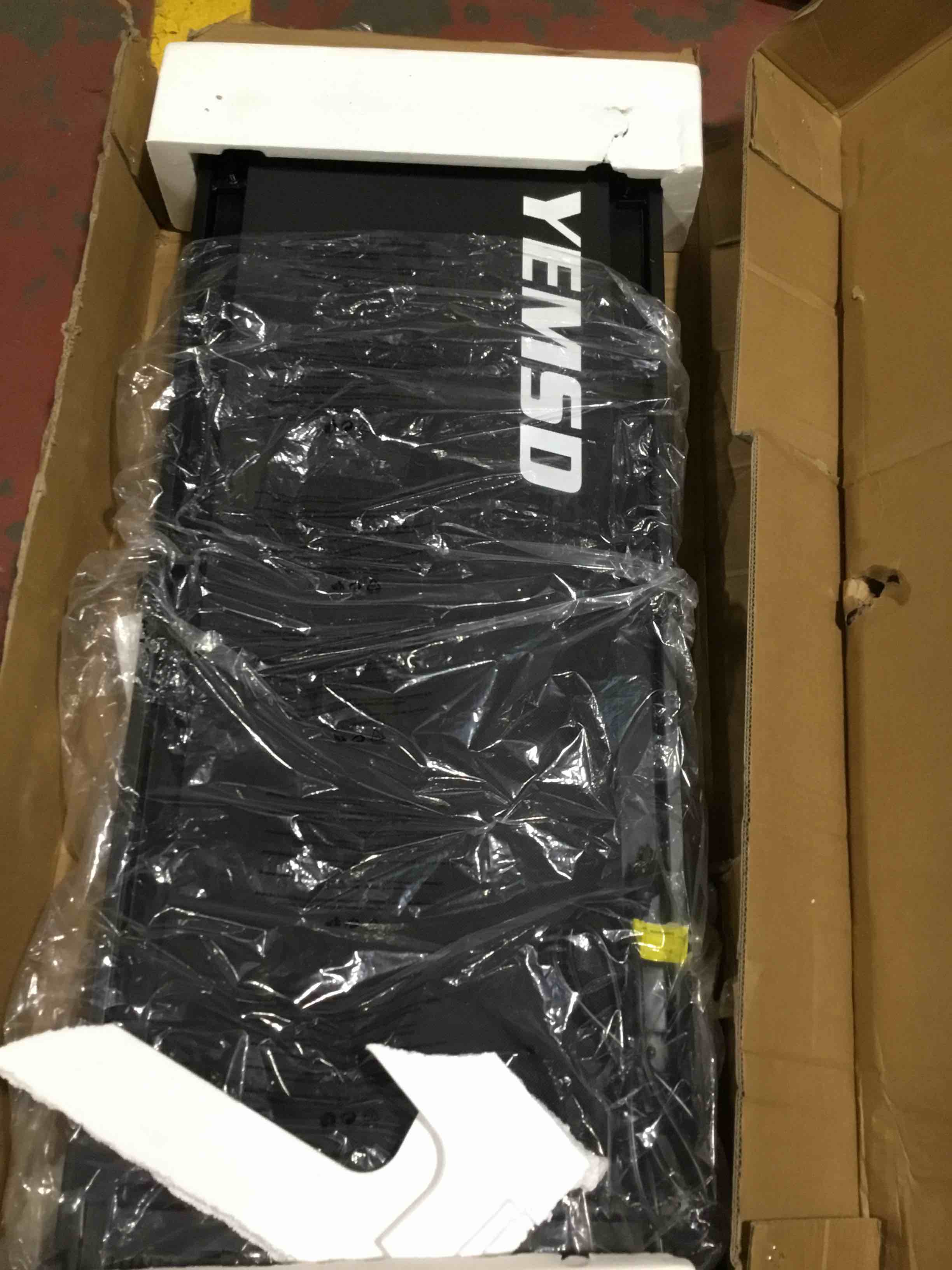 https://s3.amazonaws.com/lotting-images-prod/bidfta/RED6213359_1714077170709.jpeg