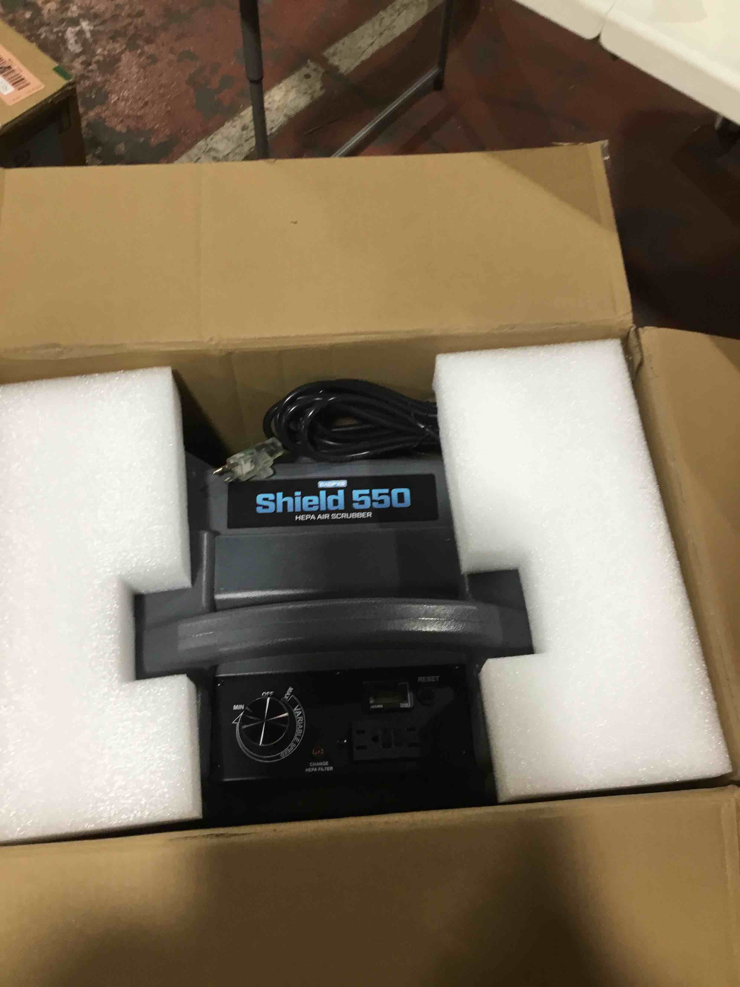 https://s3.amazonaws.com/lotting-images-prod/bidfta/RED6213363_1714079082306.jpeg