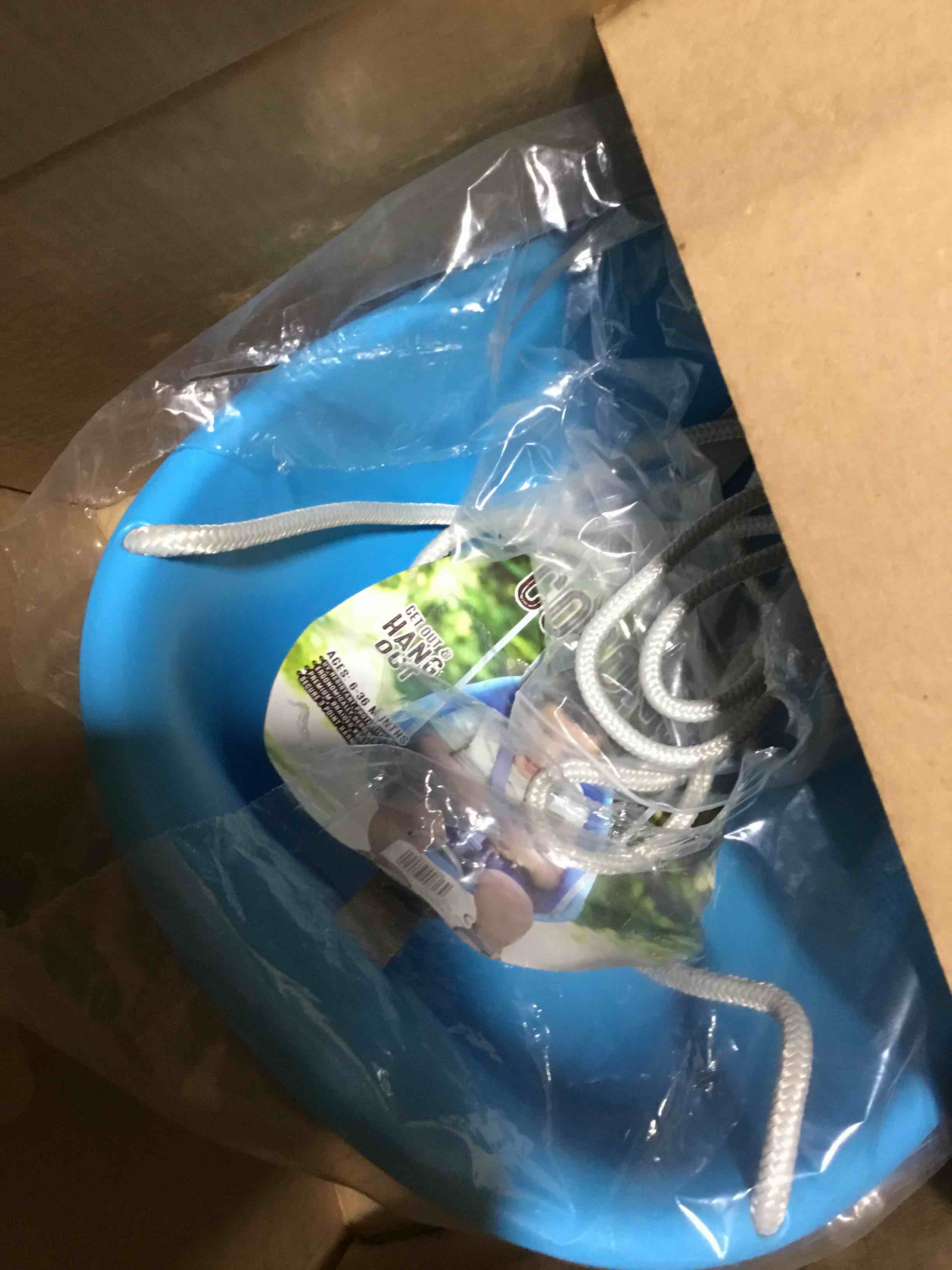 https://s3.amazonaws.com/lotting-images-prod/bidfta/RED6213596_1713383669553.jpeg