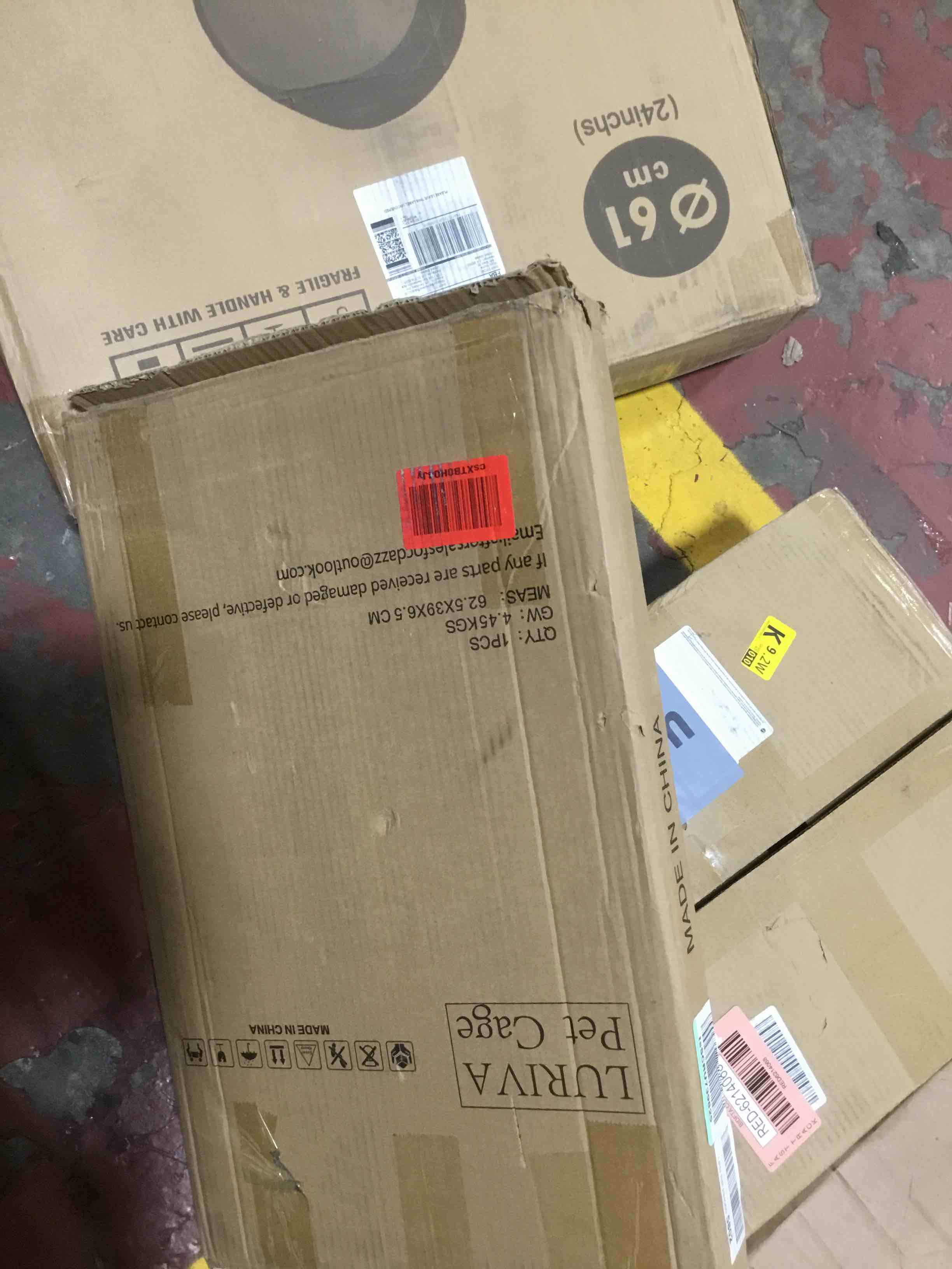 https://s3.amazonaws.com/lotting-images-prod/bidfta/RED6214071_1714159042764.jpeg