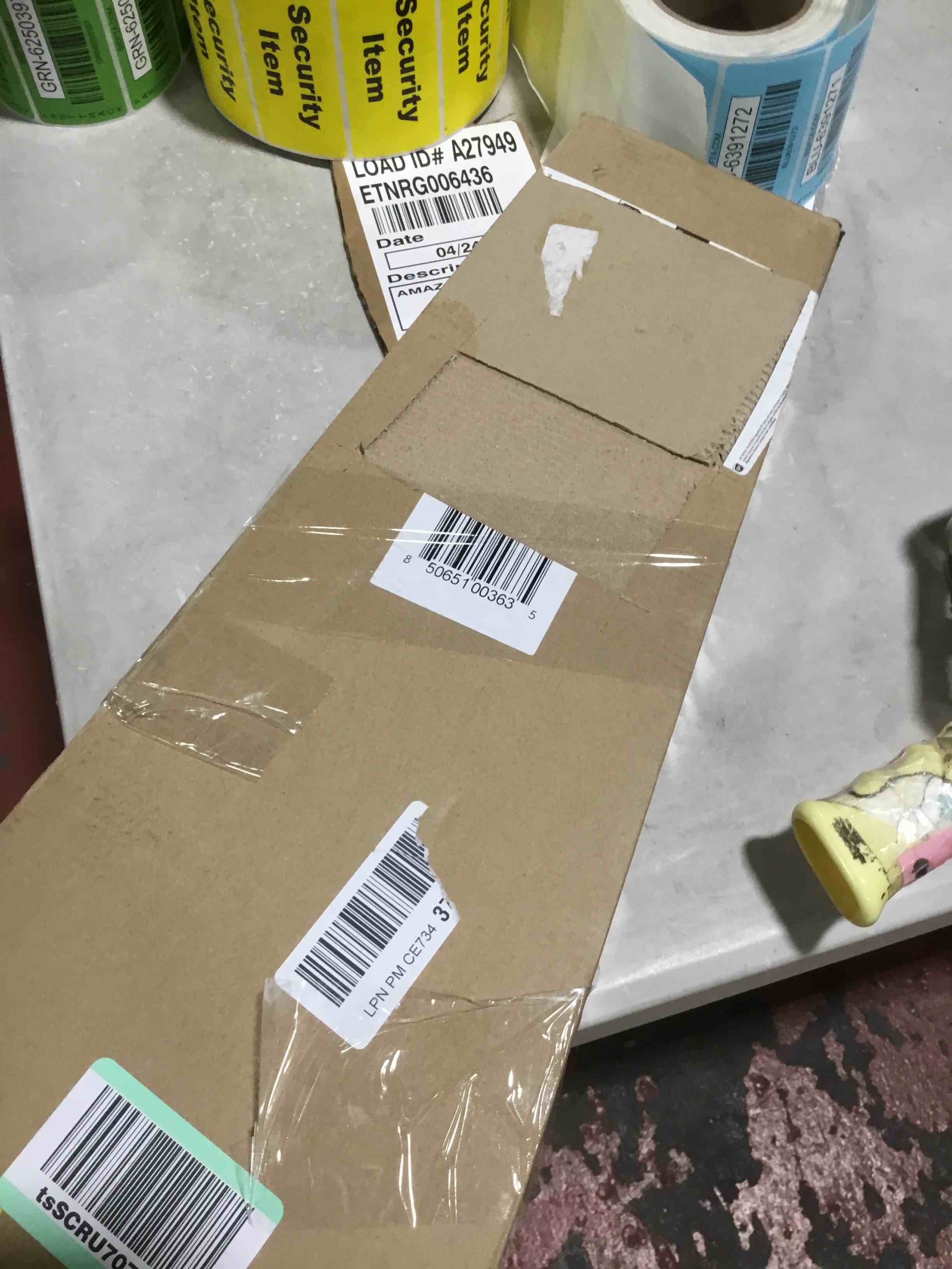 https://s3.amazonaws.com/lotting-images-prod/bidfta/RED6214364_1714748966424.jpeg