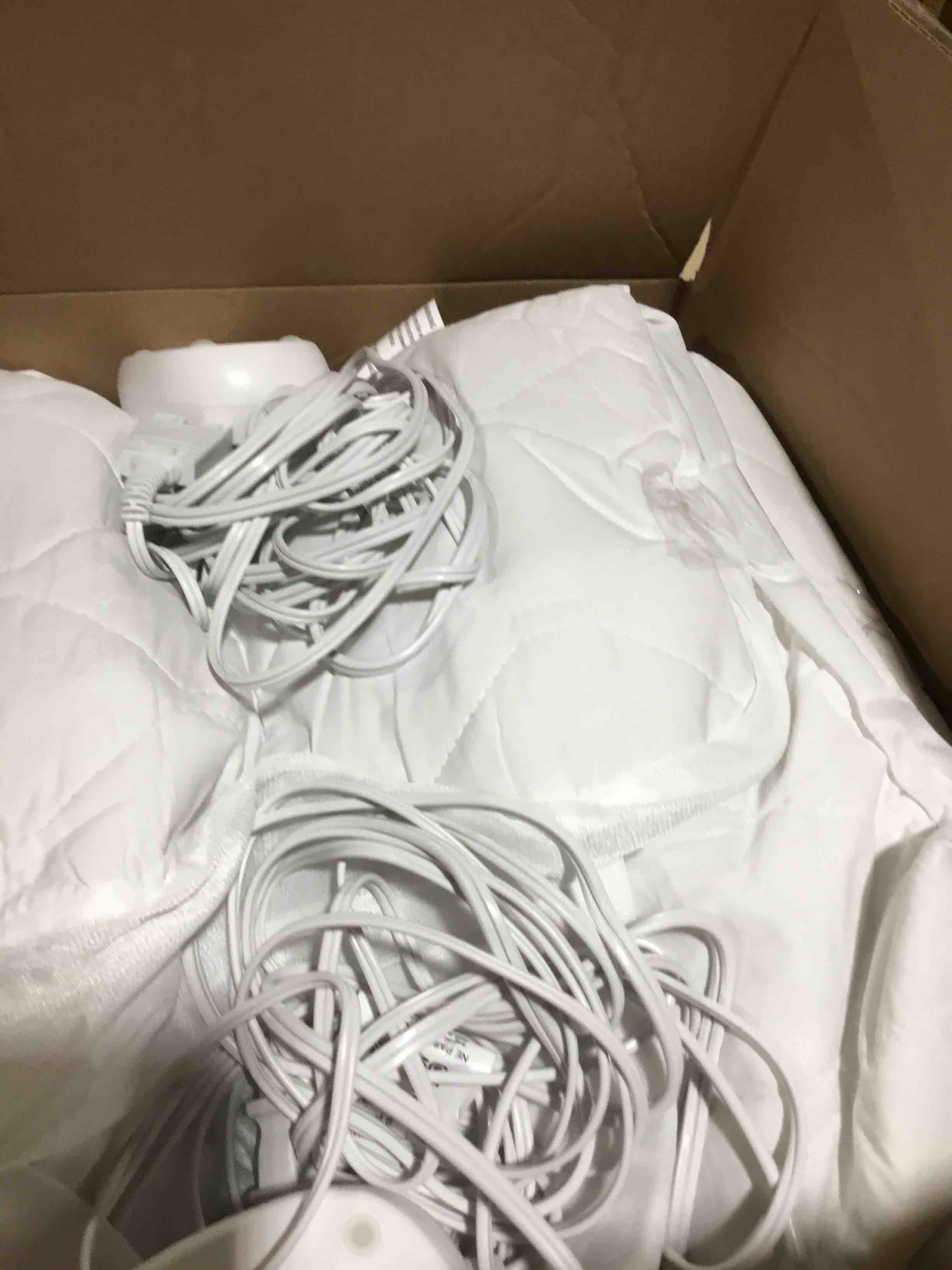 https://s3.amazonaws.com/lotting-images-prod/bidfta/RED6214368_1714749381123.jpeg
