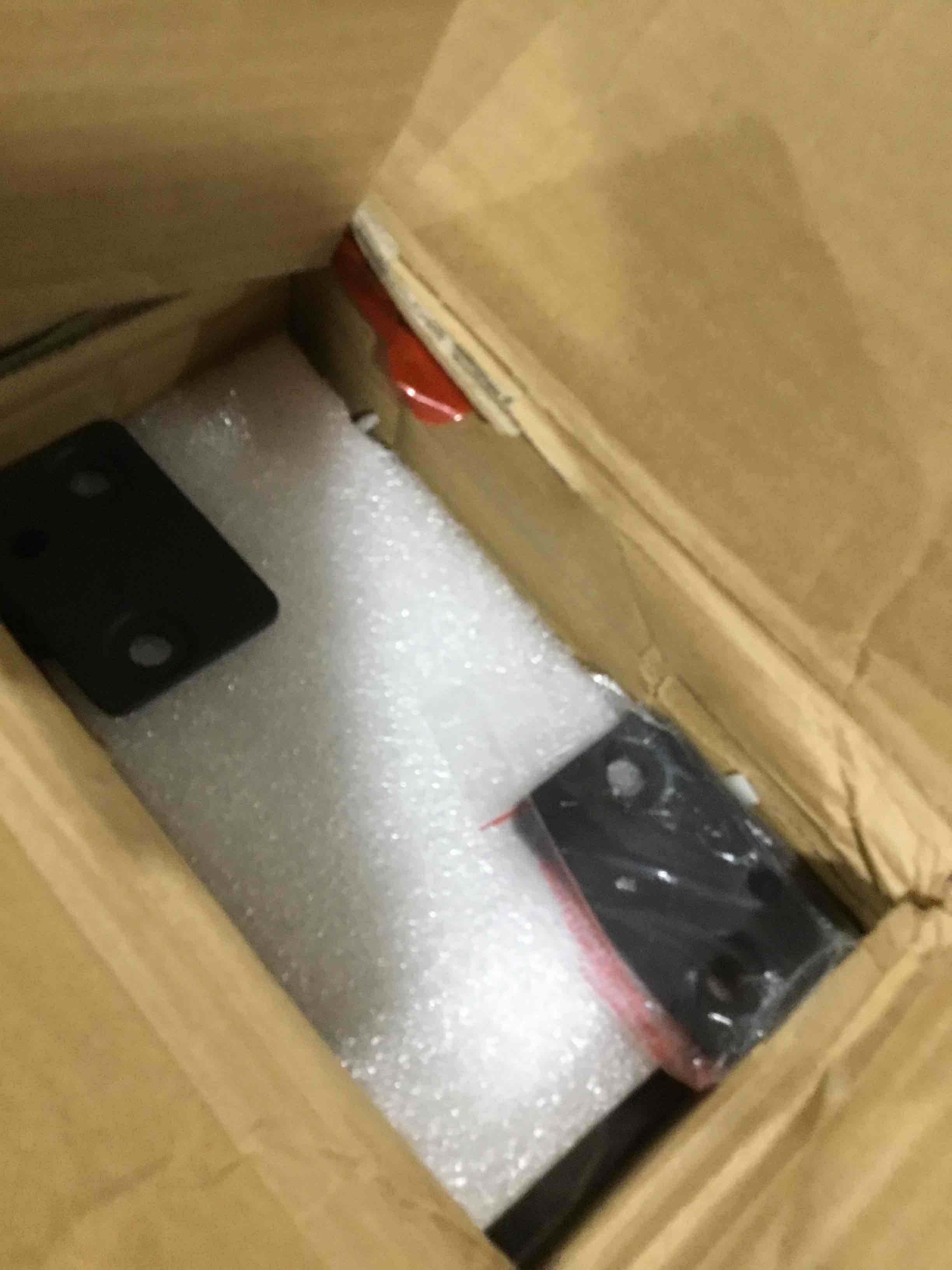 https://s3.amazonaws.com/lotting-images-prod/bidfta/RED6214378_1714751081609.jpeg