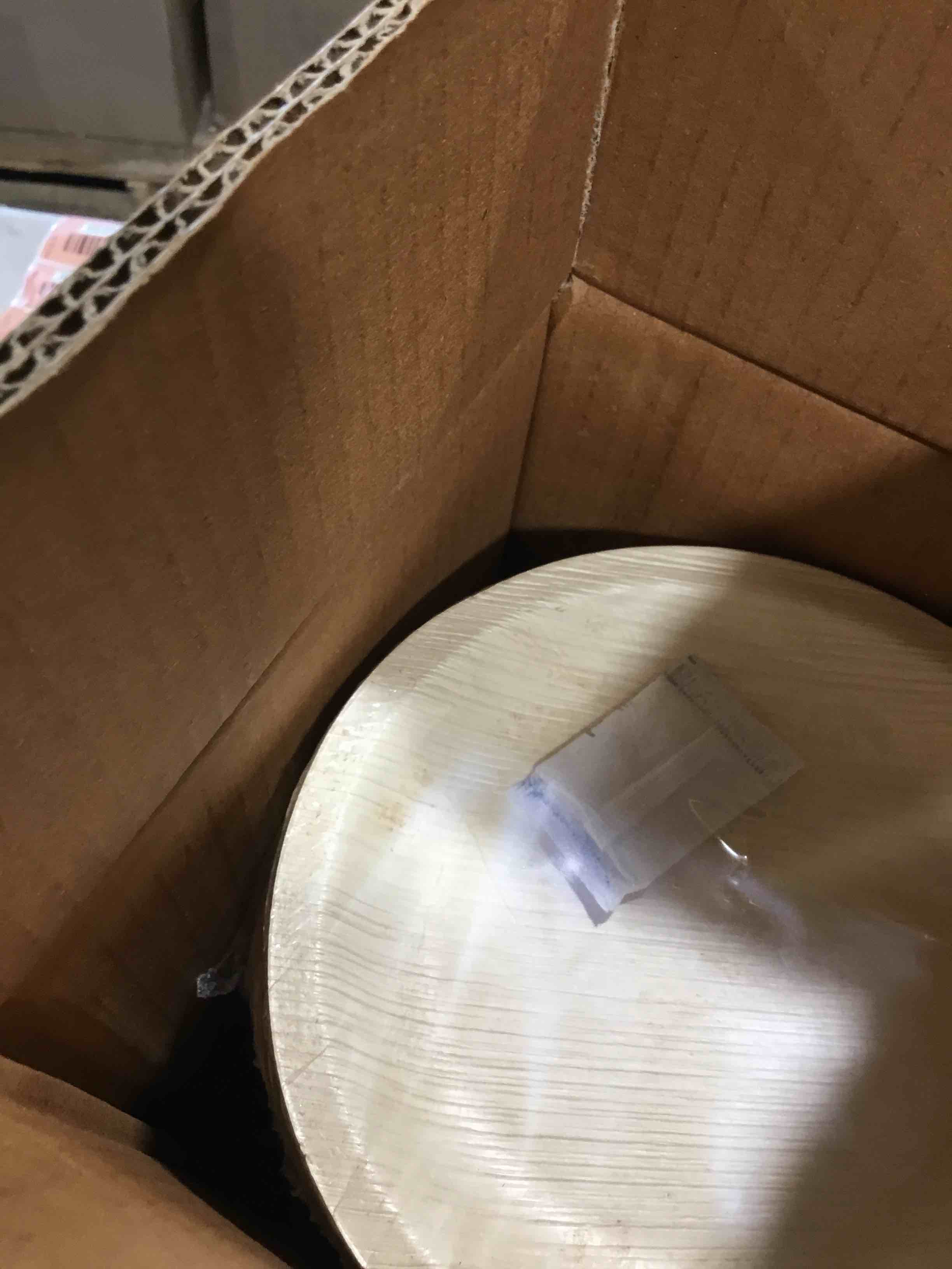 https://s3.amazonaws.com/lotting-images-prod/bidfta/RED6214755_1718308391151.jpeg