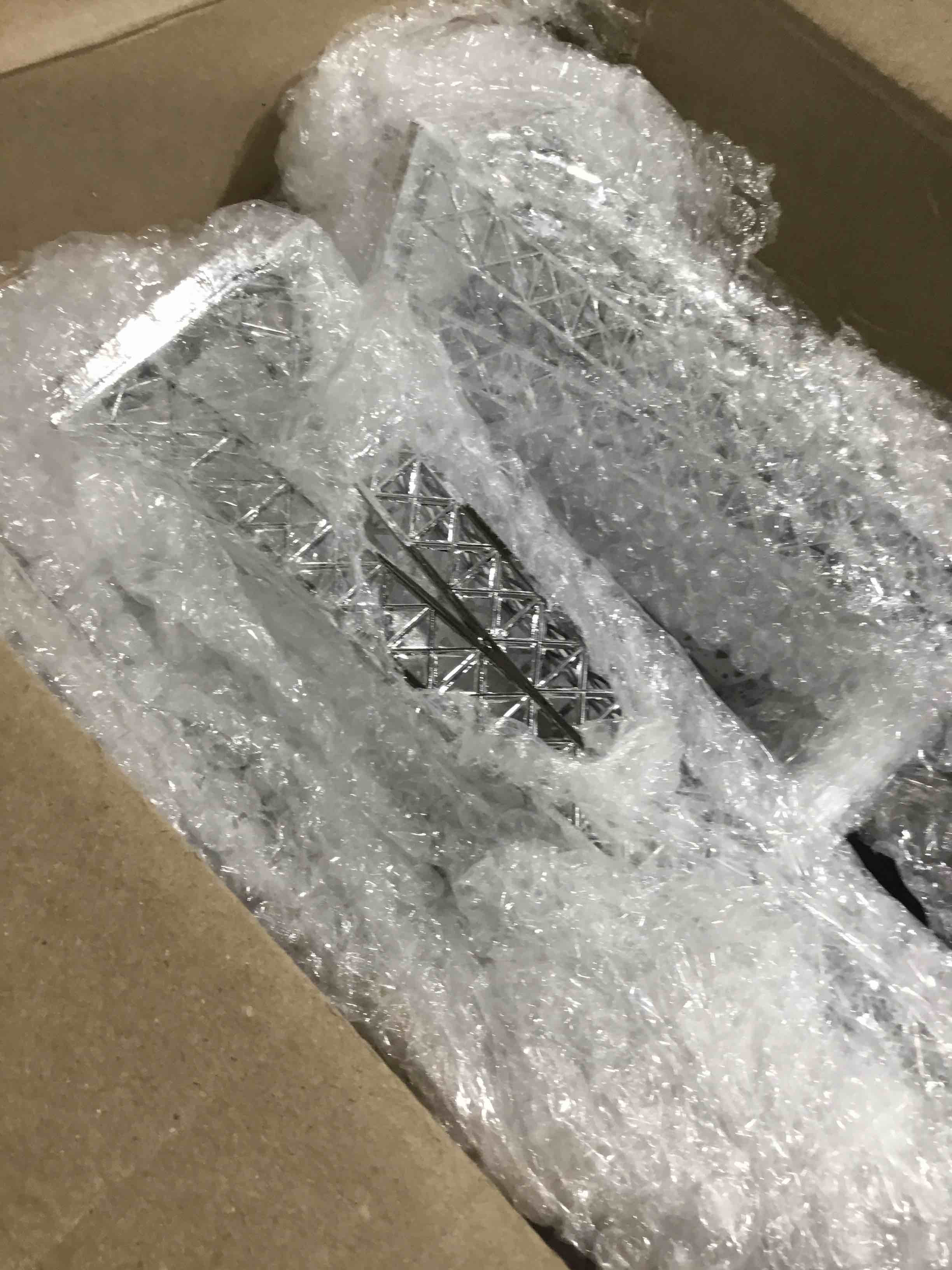 https://s3.amazonaws.com/lotting-images-prod/bidfta/RED6214806_1719235675046.jpeg
