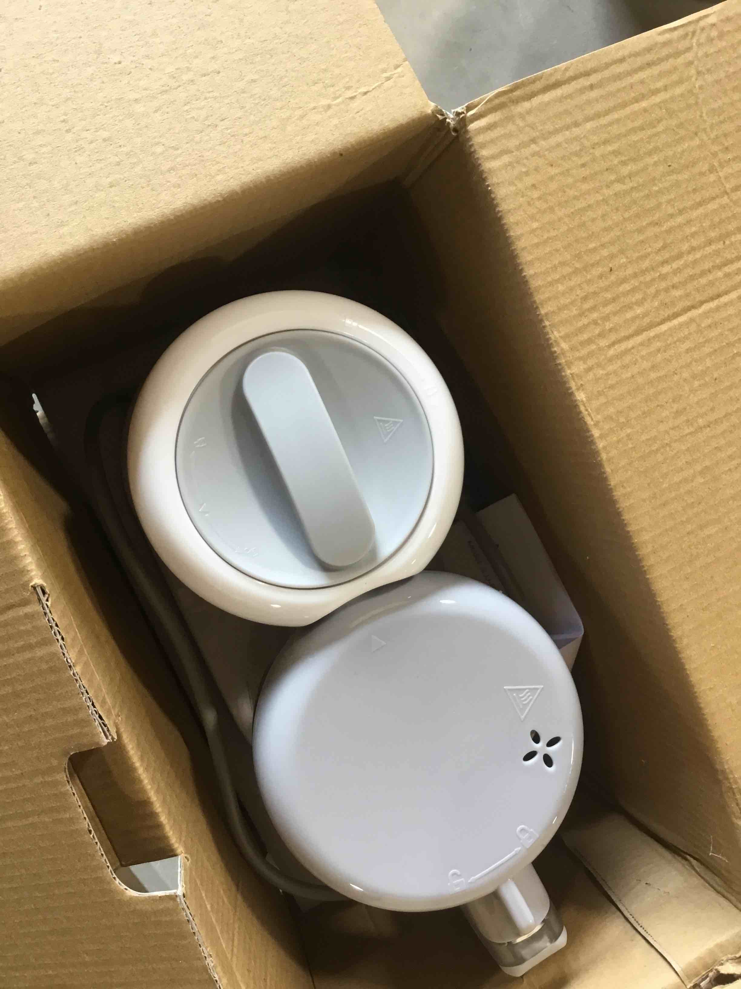 https://s3.amazonaws.com/lotting-images-prod/bidfta/RED6215321_1722446139296.jpeg