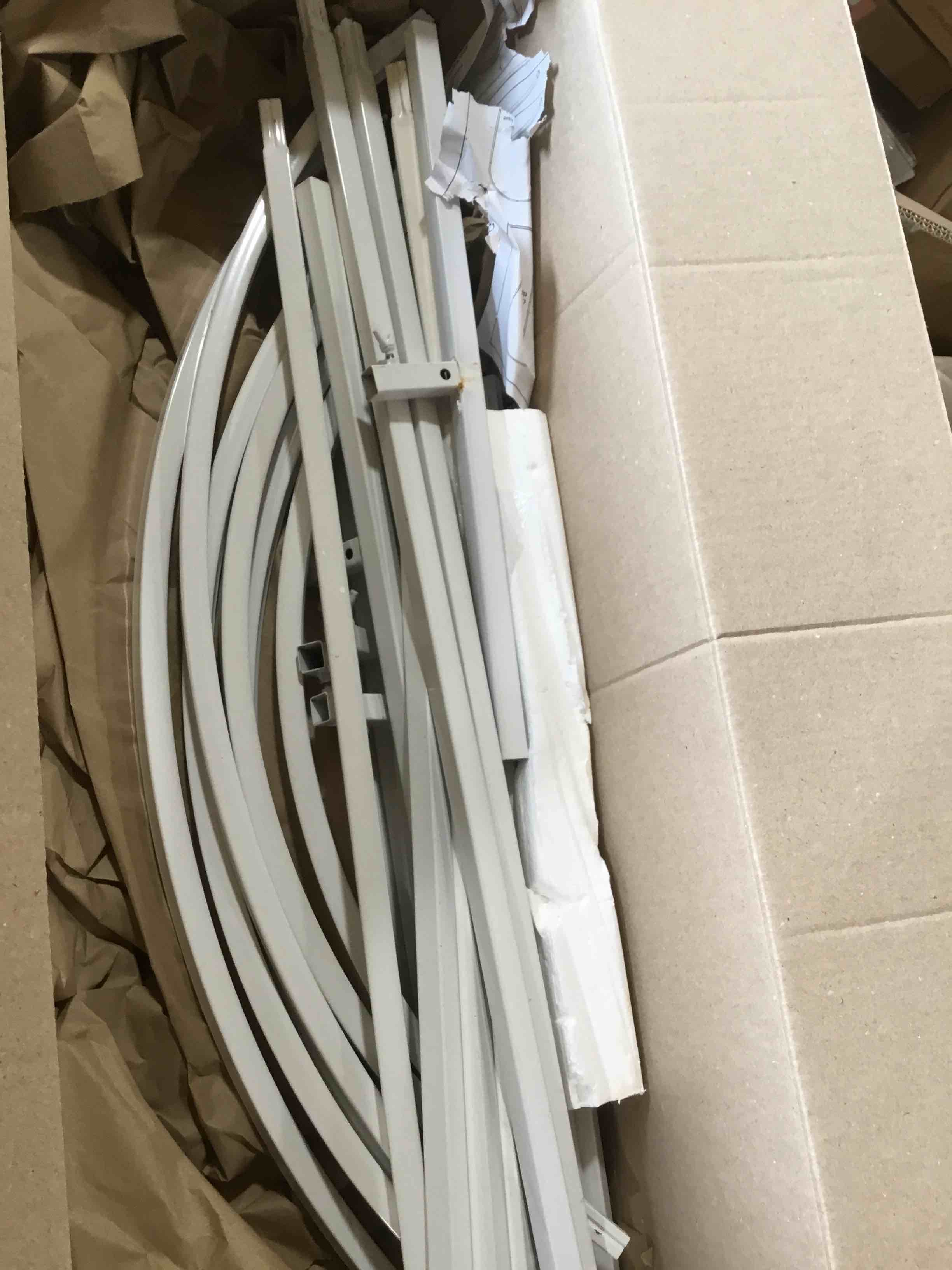 https://s3.amazonaws.com/lotting-images-prod/bidfta/RED6215335_1722447577437.jpeg