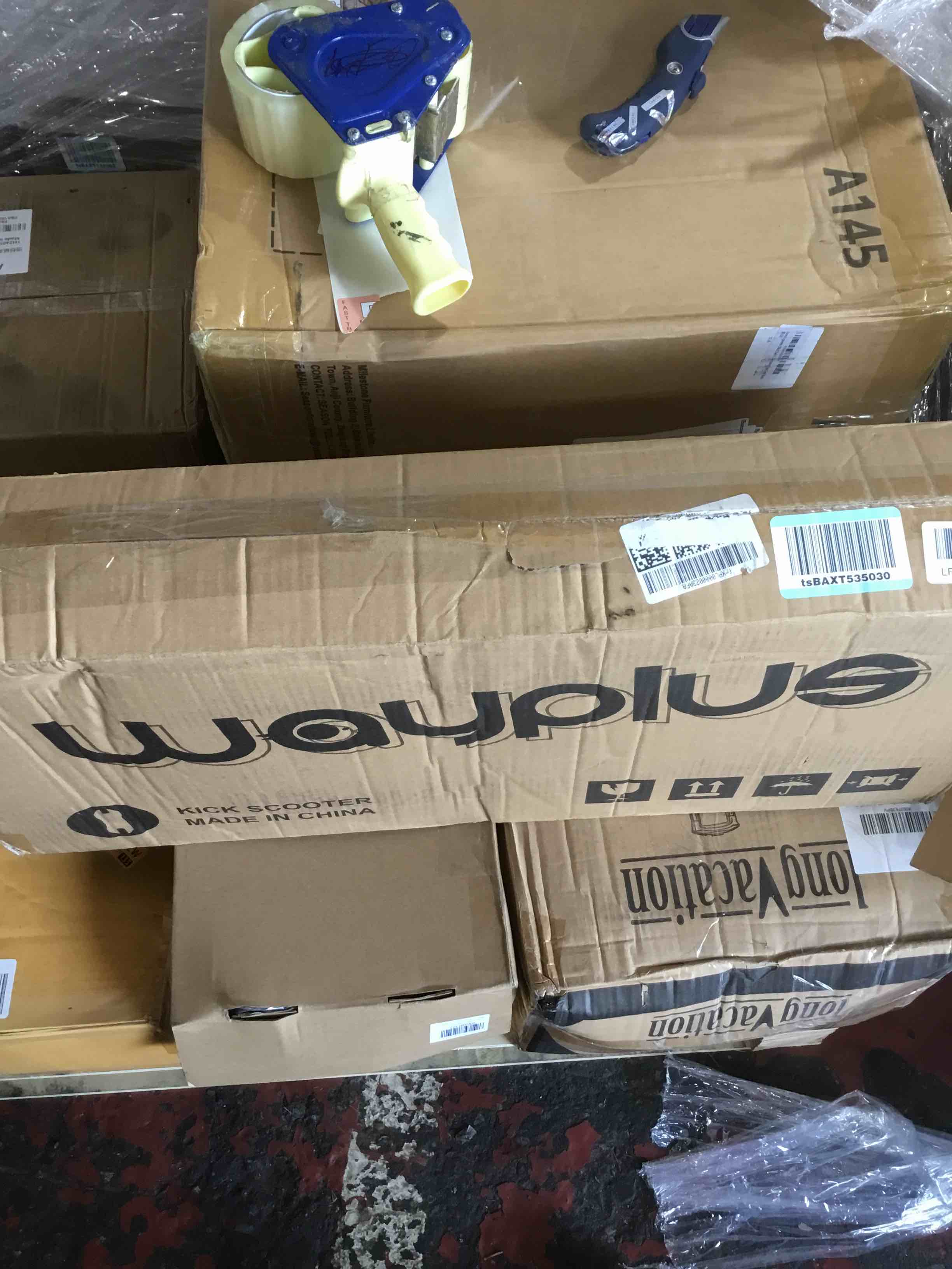 https://s3.amazonaws.com/lotting-images-prod/bidfta/RED6215357_1722452247758.jpeg