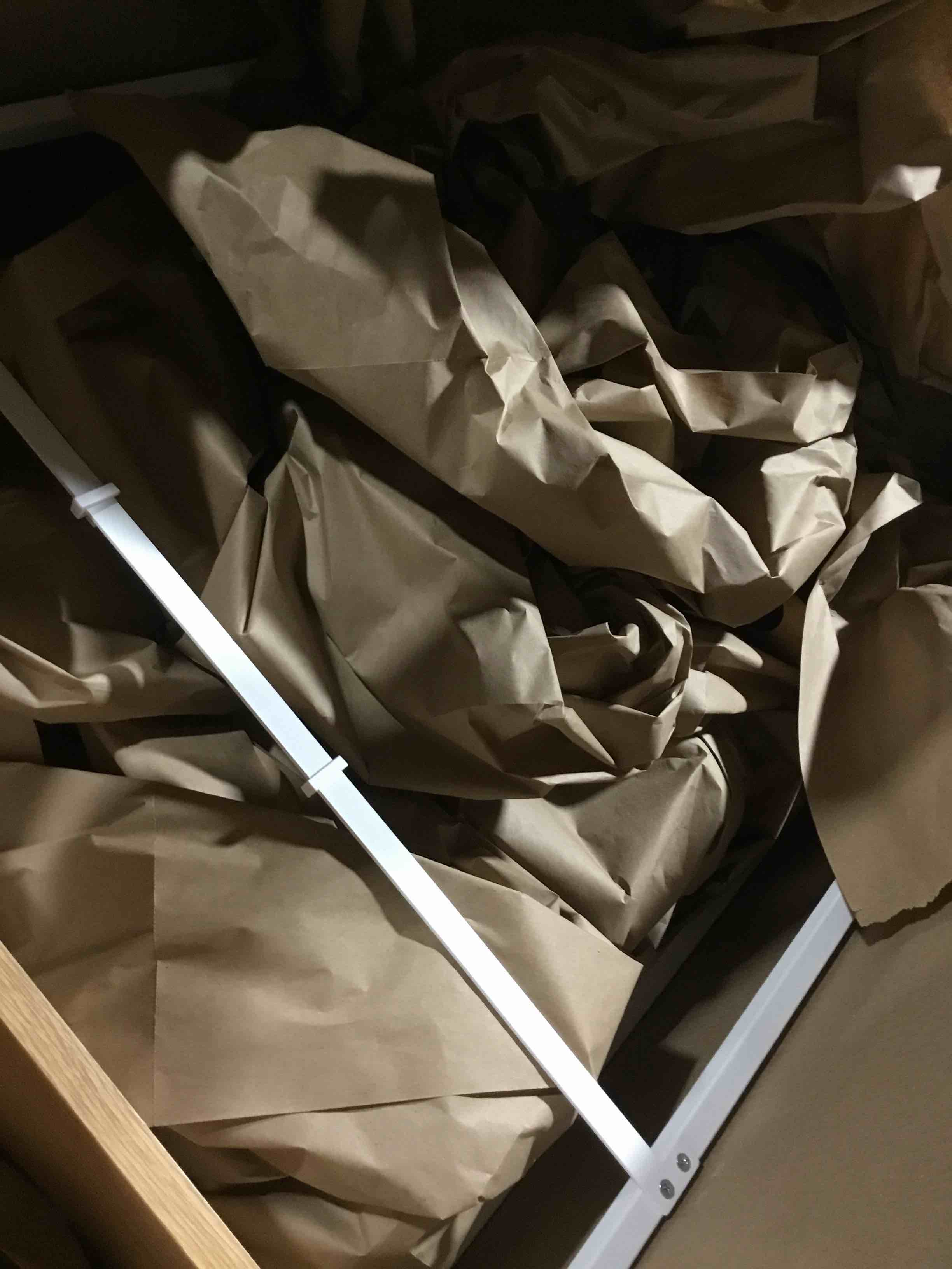 https://s3.amazonaws.com/lotting-images-prod/bidfta/RED6215444_1722520680417.jpeg