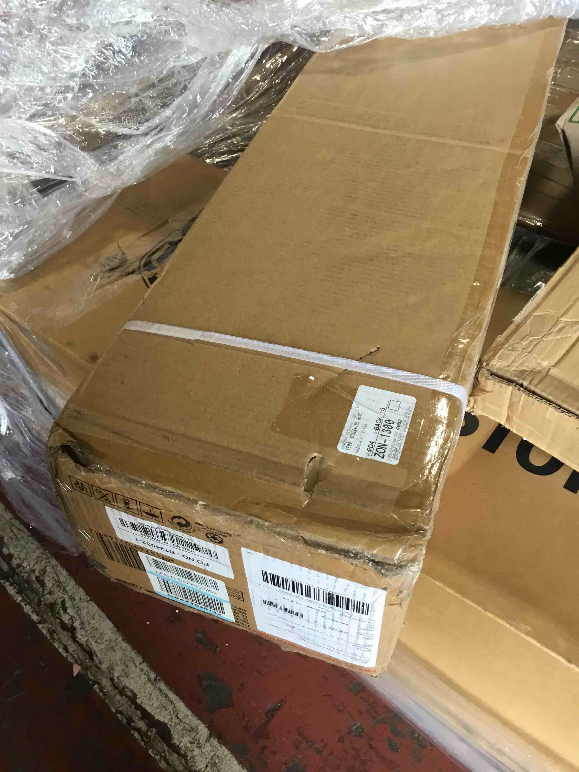 https://s3.amazonaws.com/lotting-images-prod/bidfta/RED6215448_1722522306931.jpeg