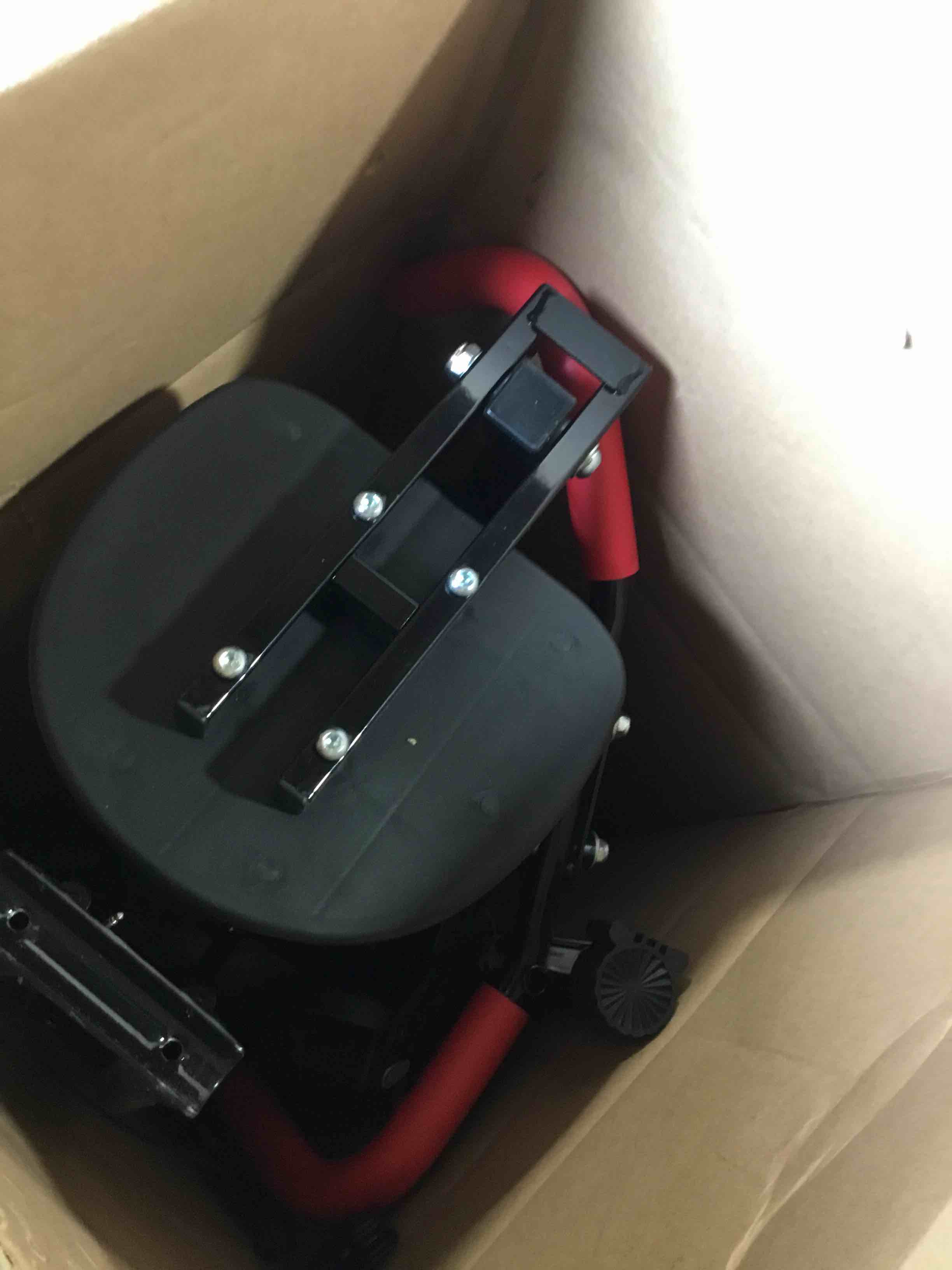 https://s3.amazonaws.com/lotting-images-prod/bidfta/RED6215451_1722522660011.jpeg