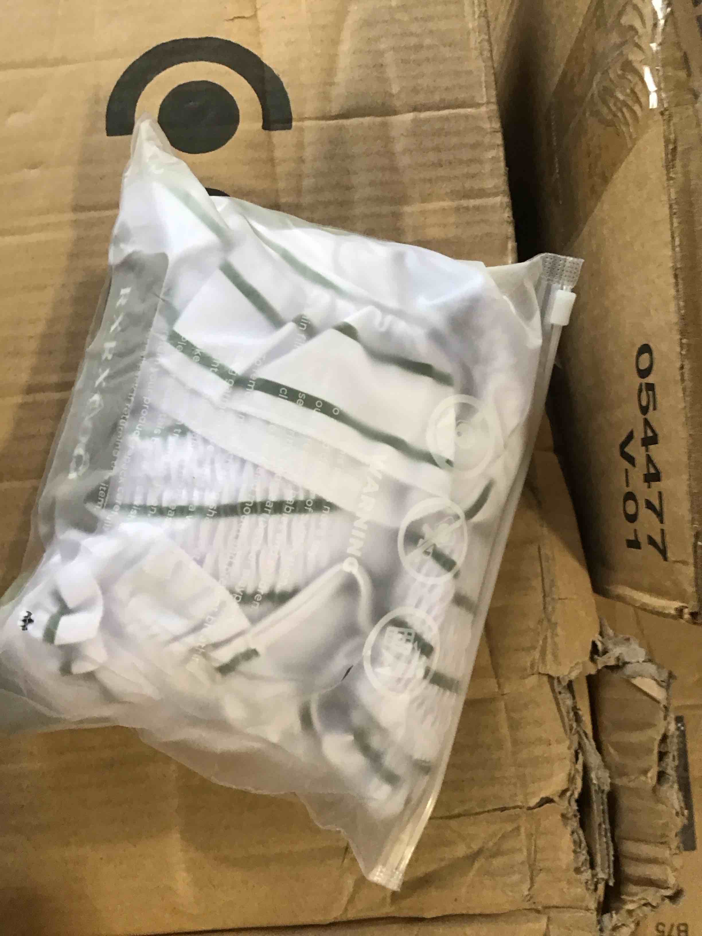 https://s3.amazonaws.com/lotting-images-prod/bidfta/RED6215568_1722545945165.jpeg