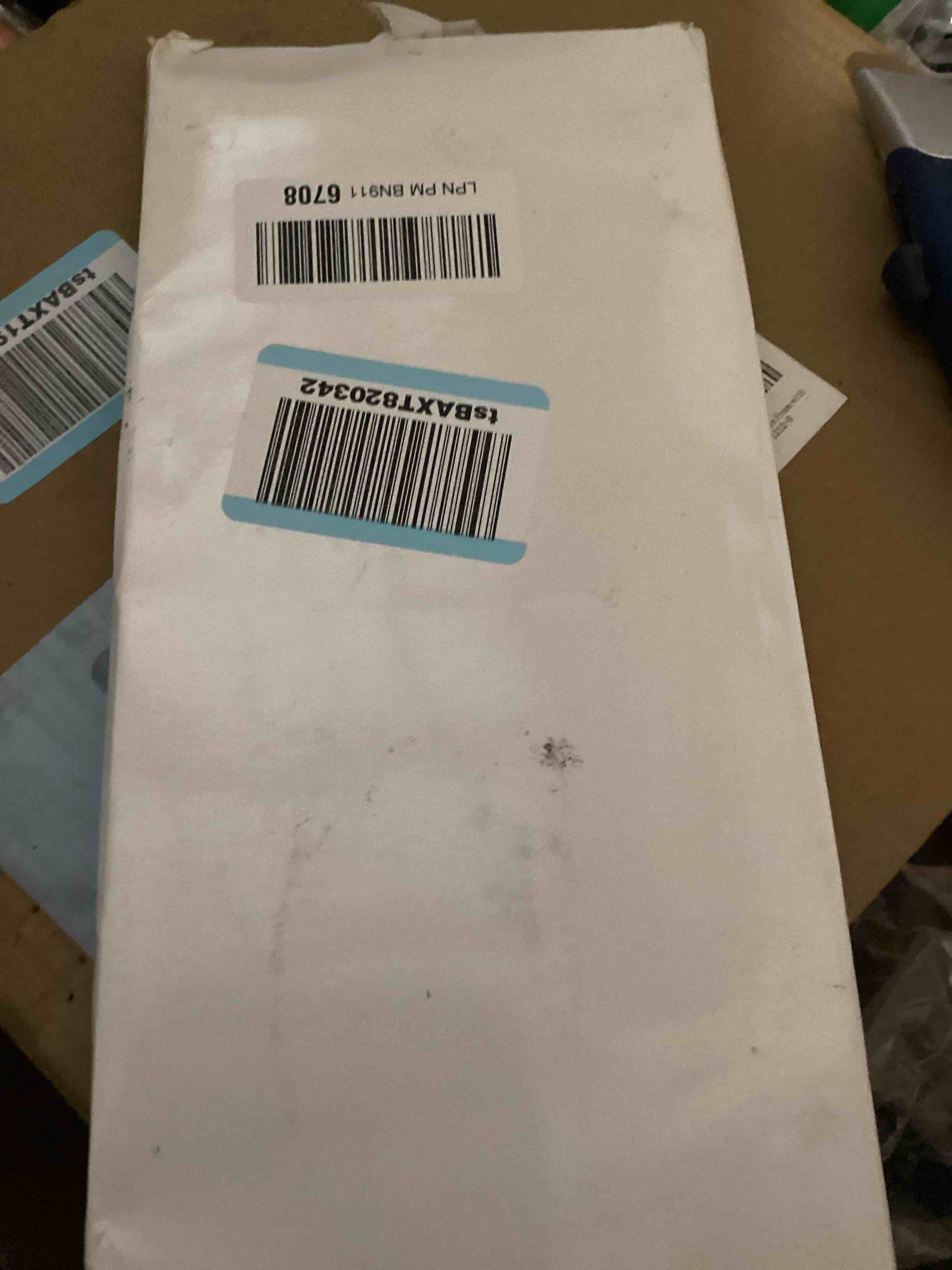 https://s3.amazonaws.com/lotting-images-prod/bidfta/RED6216030_1722968297101.jpeg
