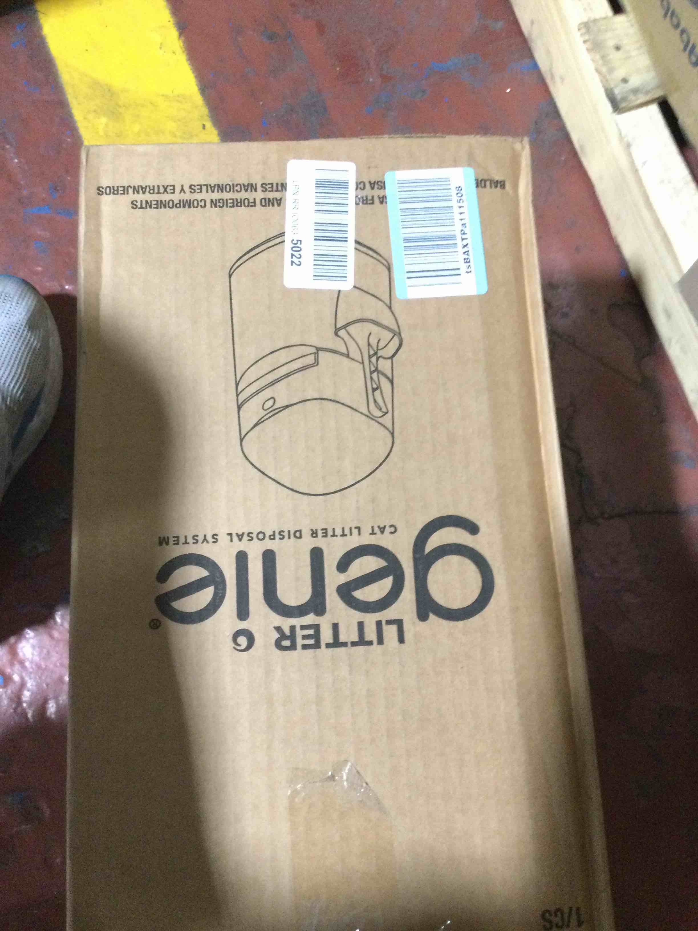 https://s3.amazonaws.com/lotting-images-prod/bidfta/RED6216645_1713452396051.jpeg