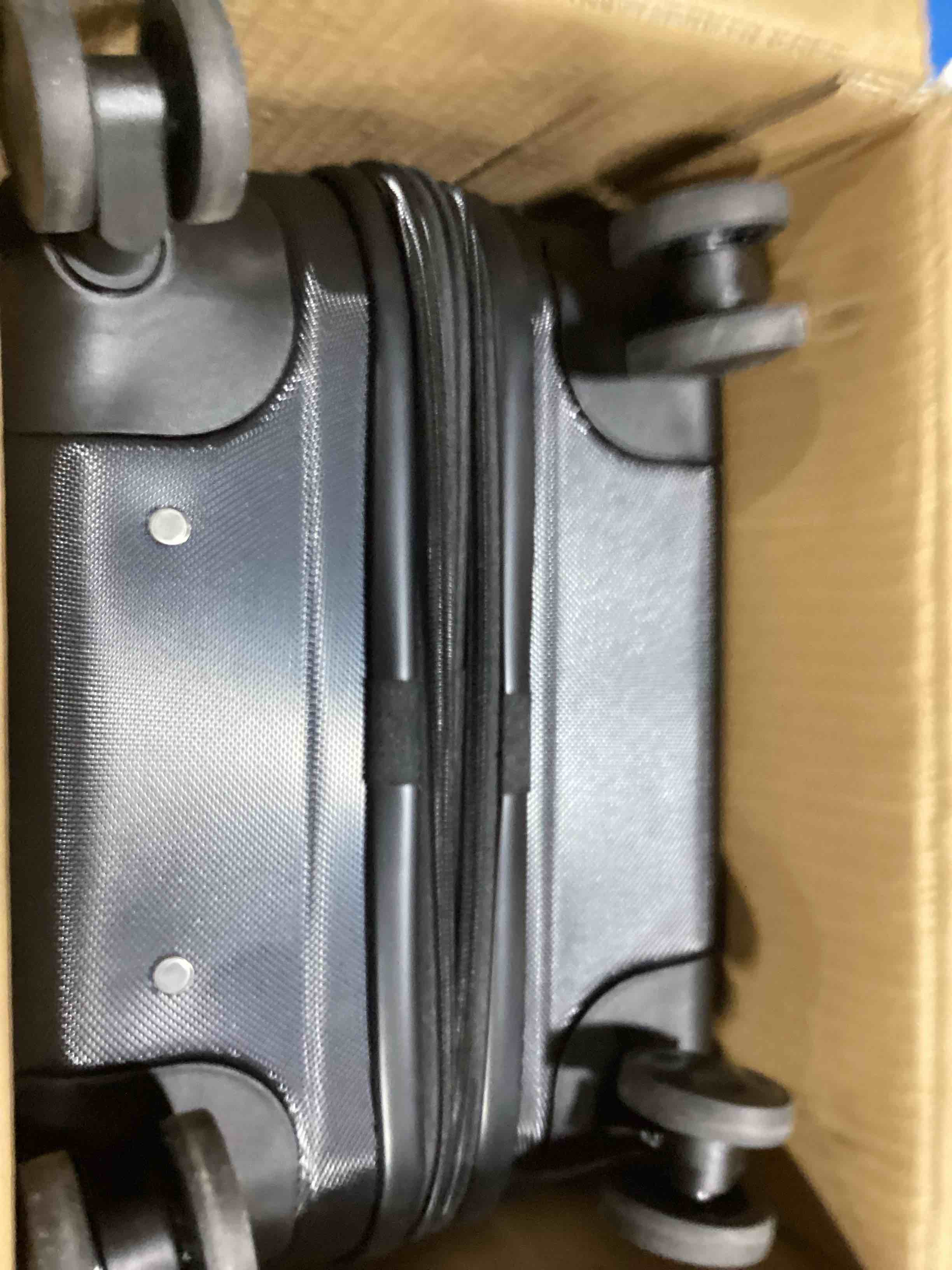 https://s3.amazonaws.com/lotting-images-prod/bidfta/RED6217228_1715018500829.jpeg