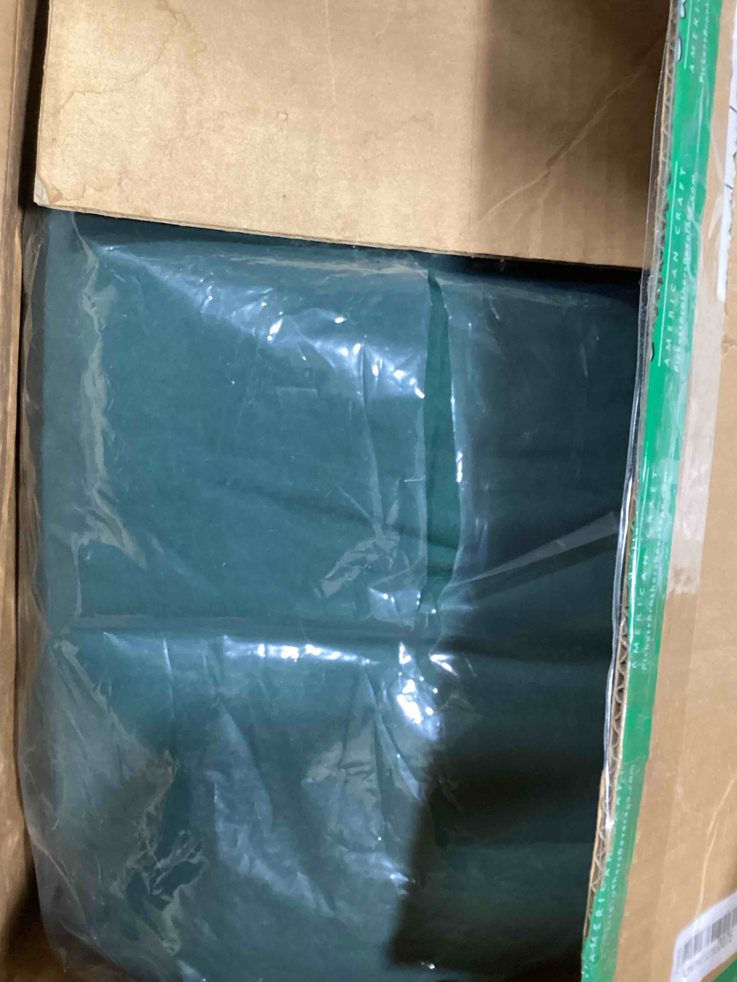 https://s3.amazonaws.com/lotting-images-prod/bidfta/RED6217263_1715100671137.jpeg