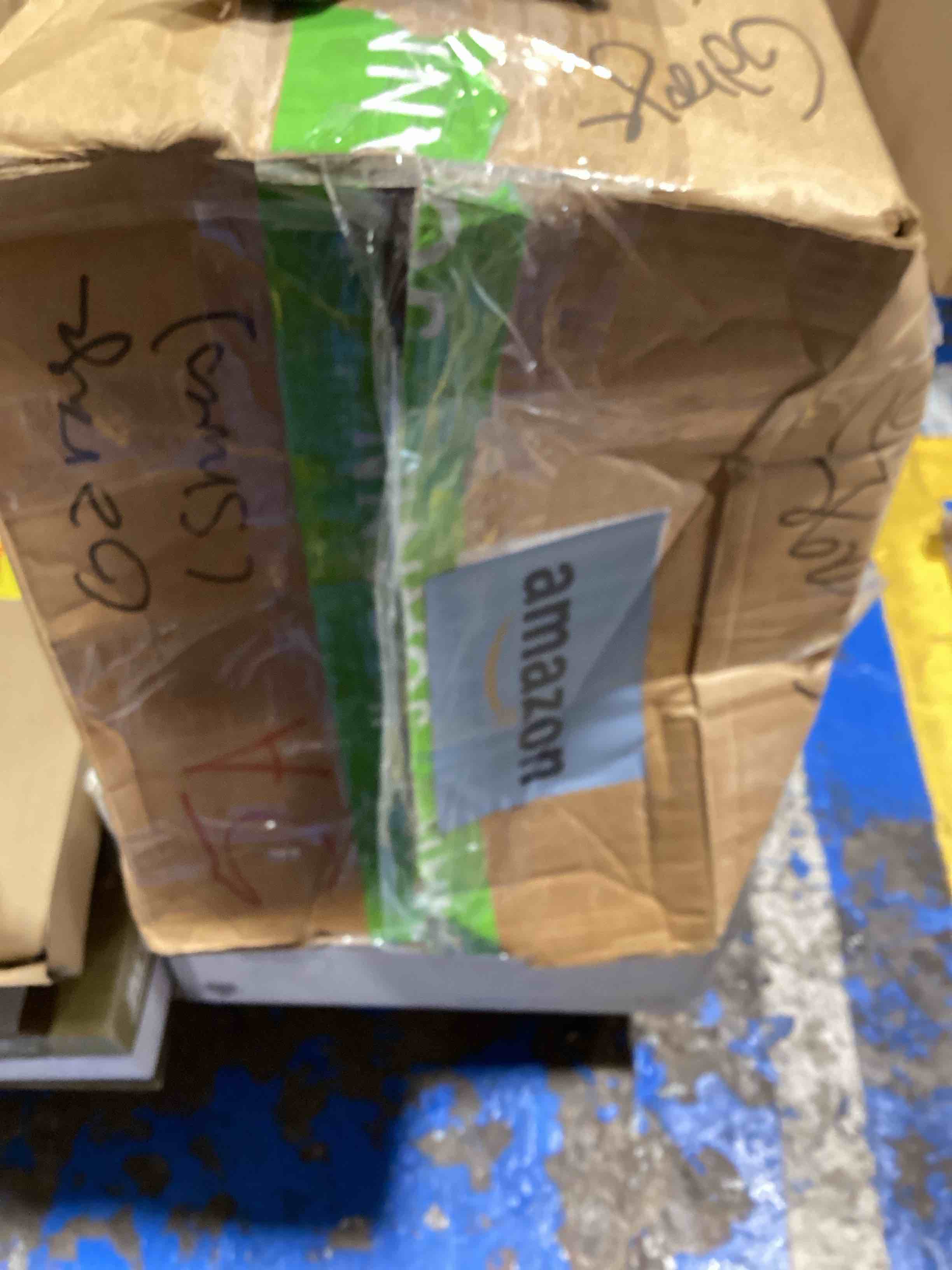 https://s3.amazonaws.com/lotting-images-prod/bidfta/RED6217284_1715093378192.jpeg