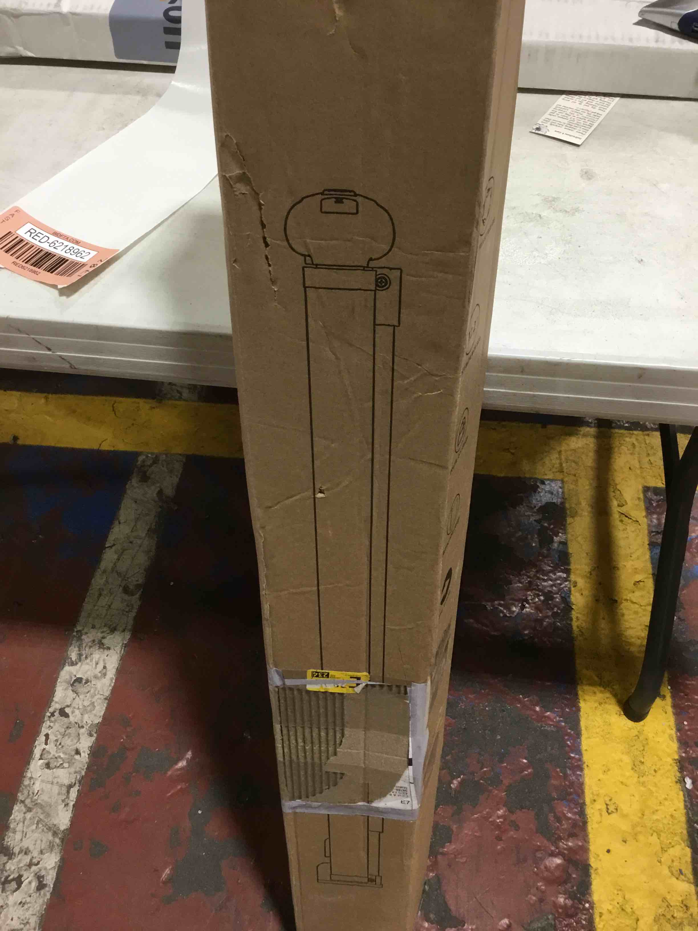 https://s3.amazonaws.com/lotting-images-prod/bidfta/RED6218962_1713272019438.jpeg