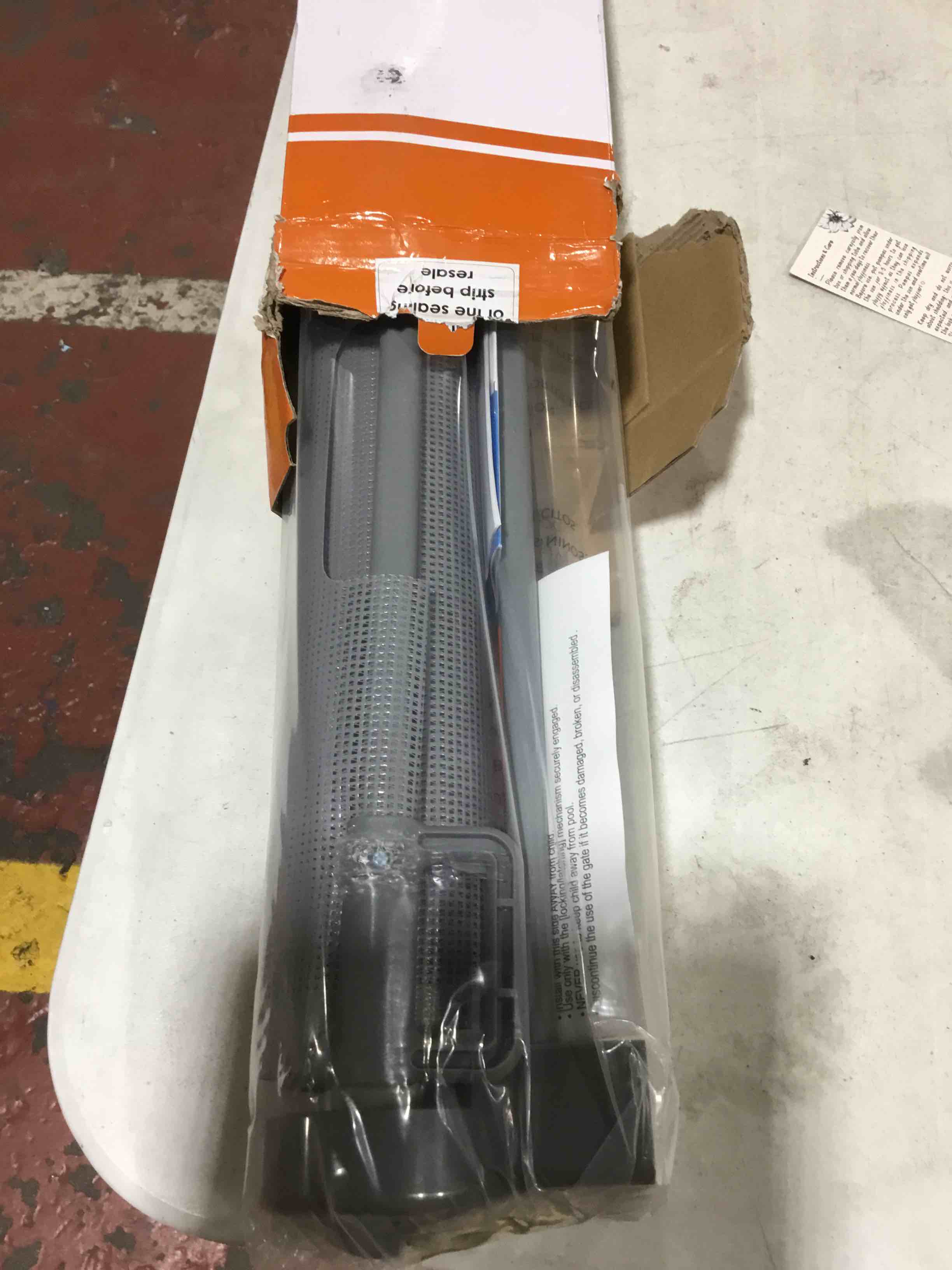 https://s3.amazonaws.com/lotting-images-prod/bidfta/RED6218965_1713271672043.jpeg