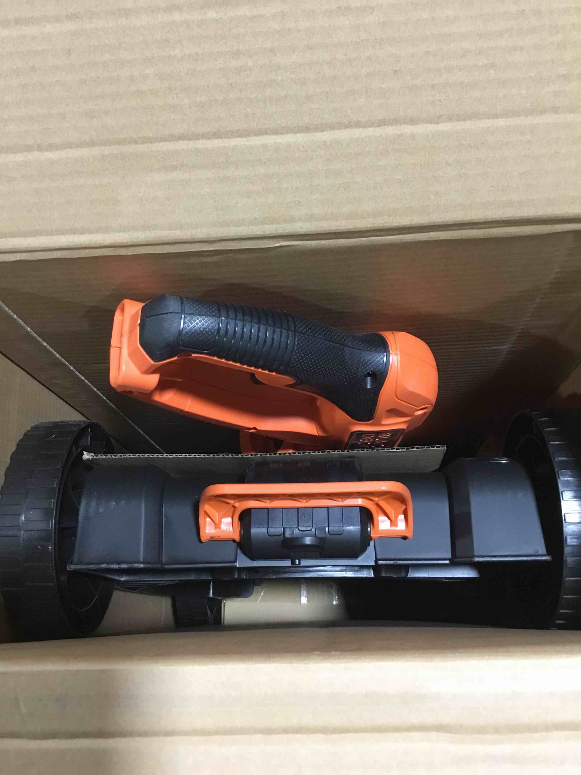 https://s3.amazonaws.com/lotting-images-prod/bidfta/RED6218974_1713270616704.jpeg