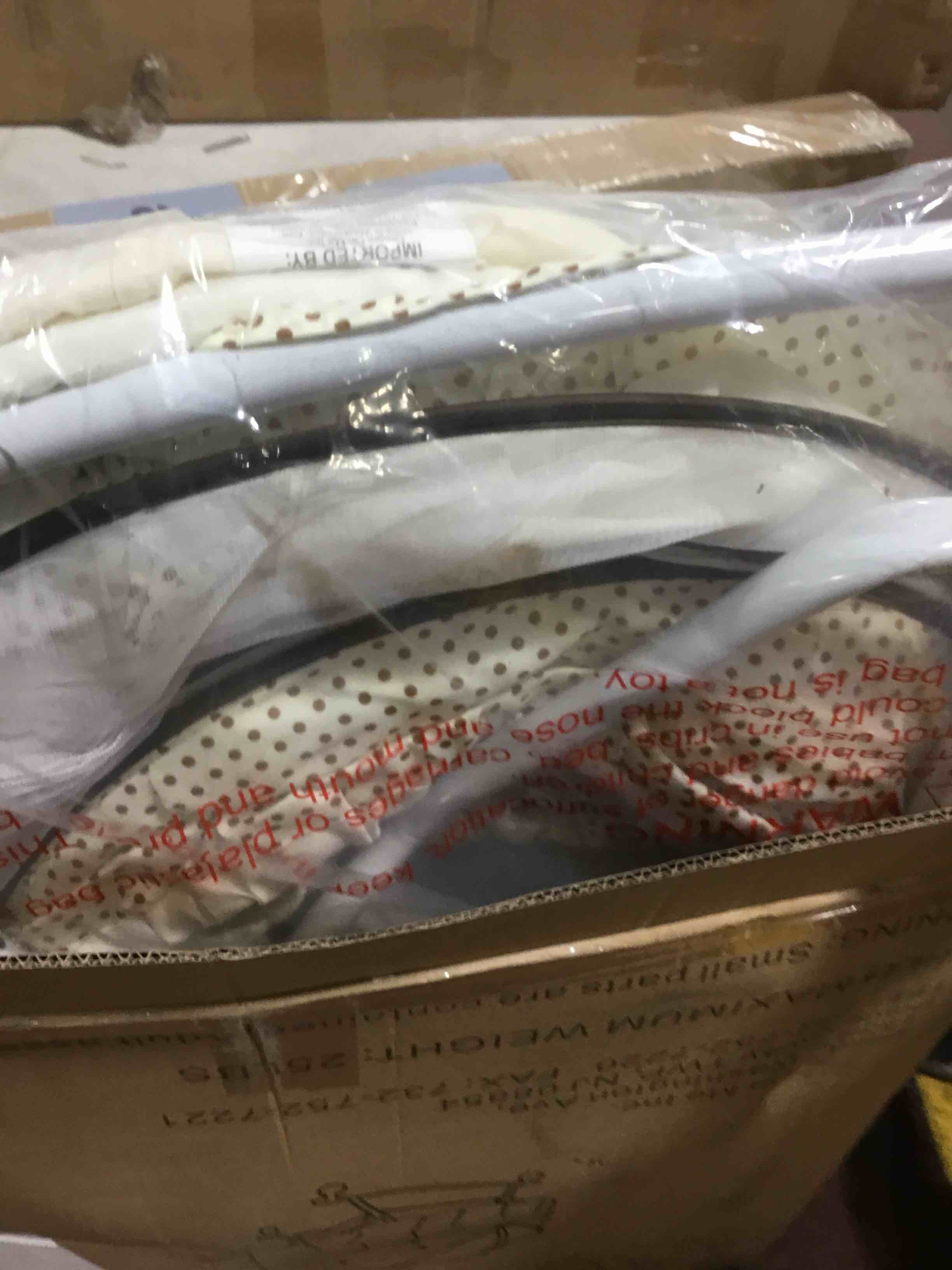https://s3.amazonaws.com/lotting-images-prod/bidfta/RED6218995_1713275737700.jpeg