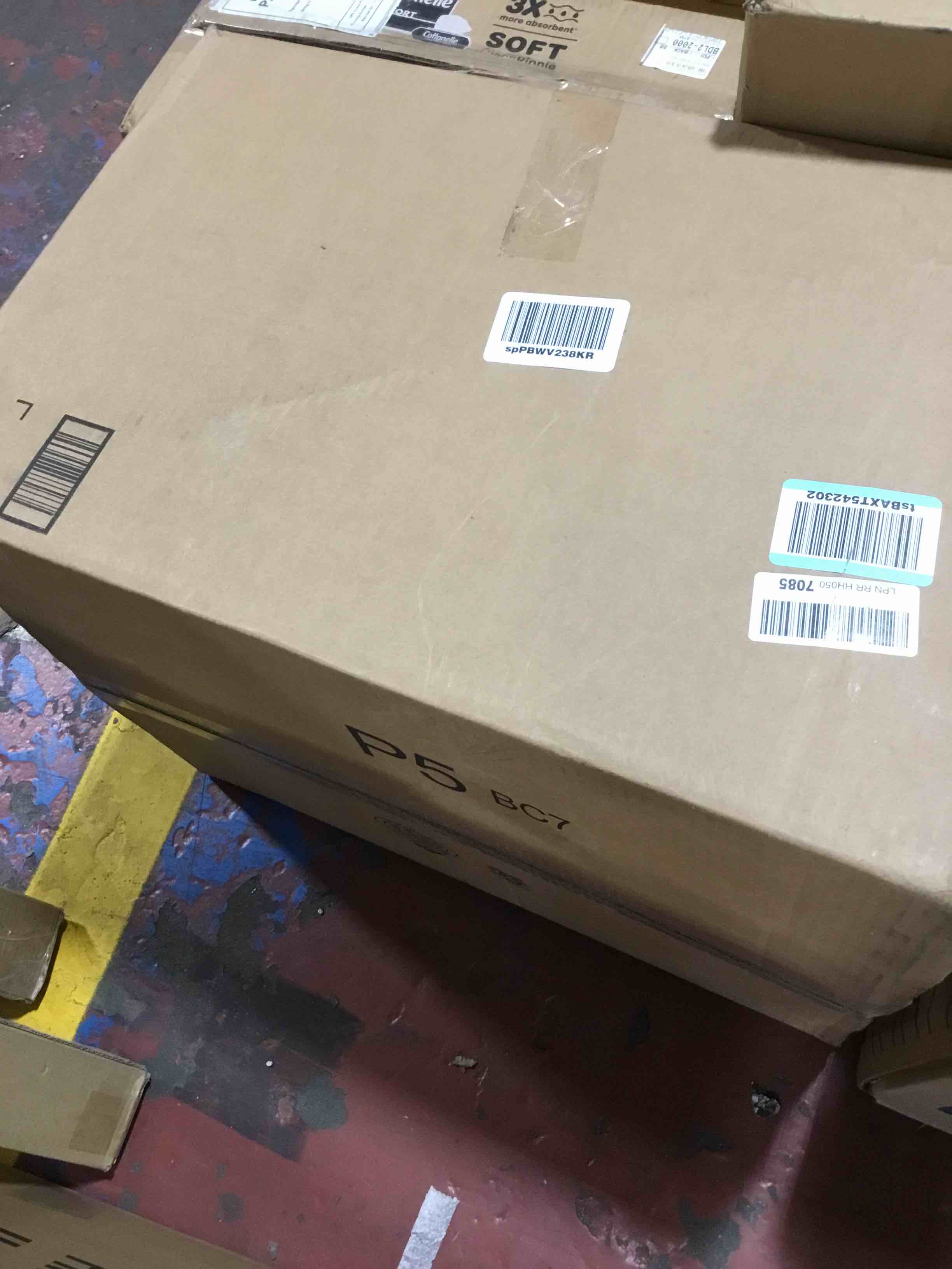 https://s3.amazonaws.com/lotting-images-prod/bidfta/RED6219010_1713279513960.jpeg