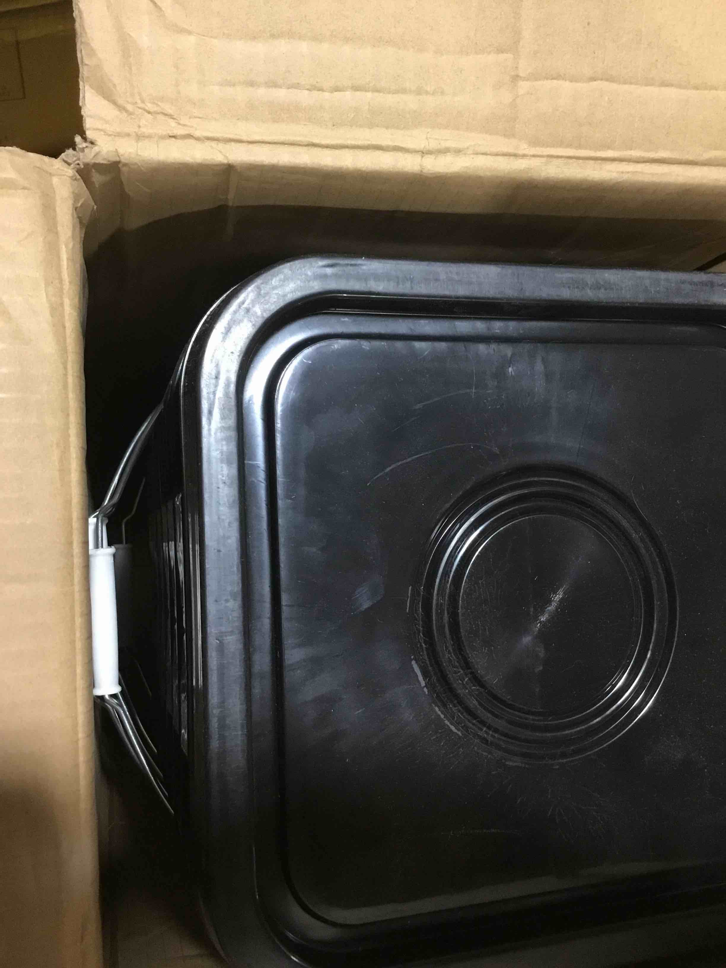 https://s3.amazonaws.com/lotting-images-prod/bidfta/RED6219012_1713279379827.jpeg