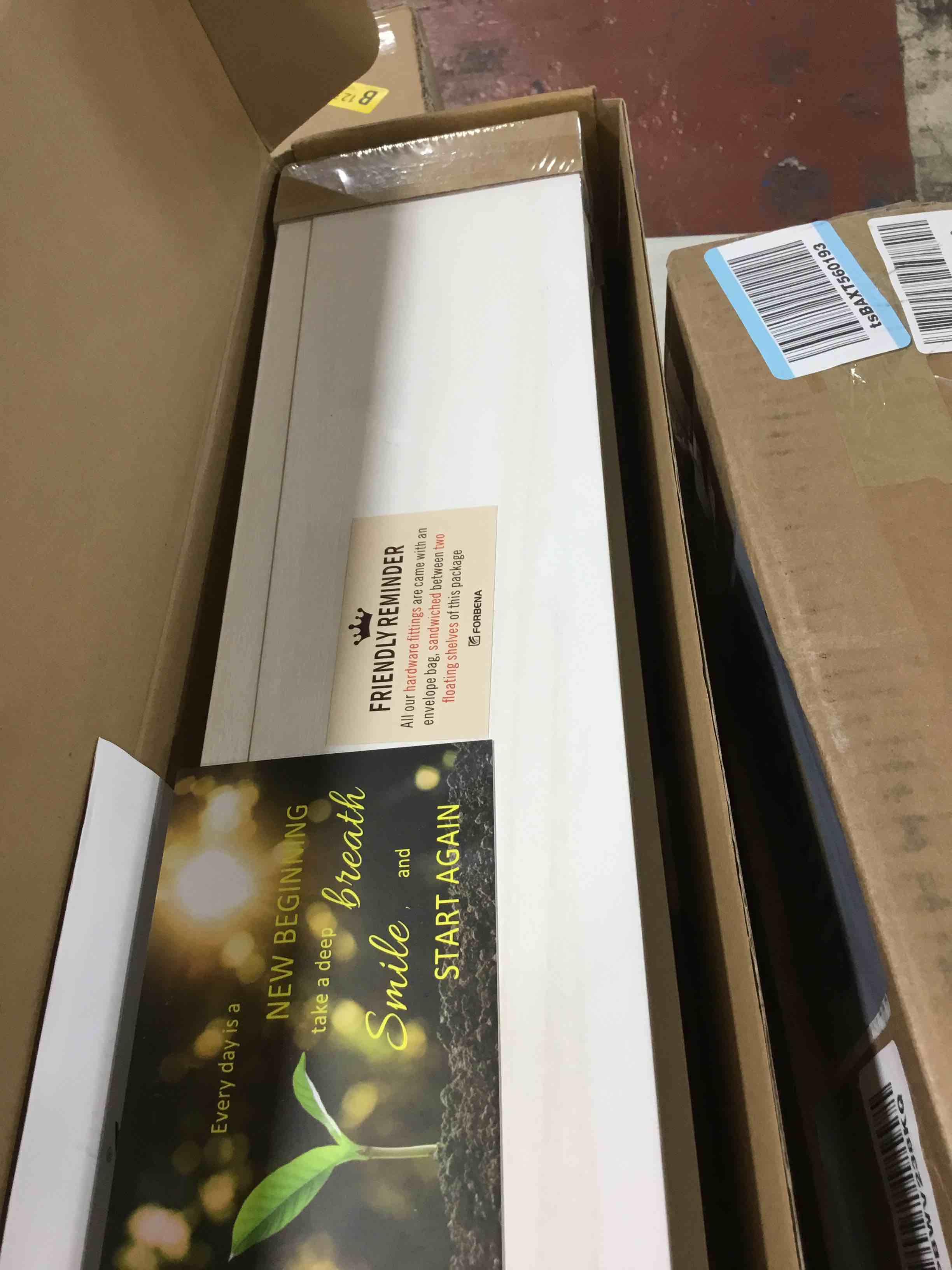 https://s3.amazonaws.com/lotting-images-prod/bidfta/RED6219013_1713281635622.jpeg