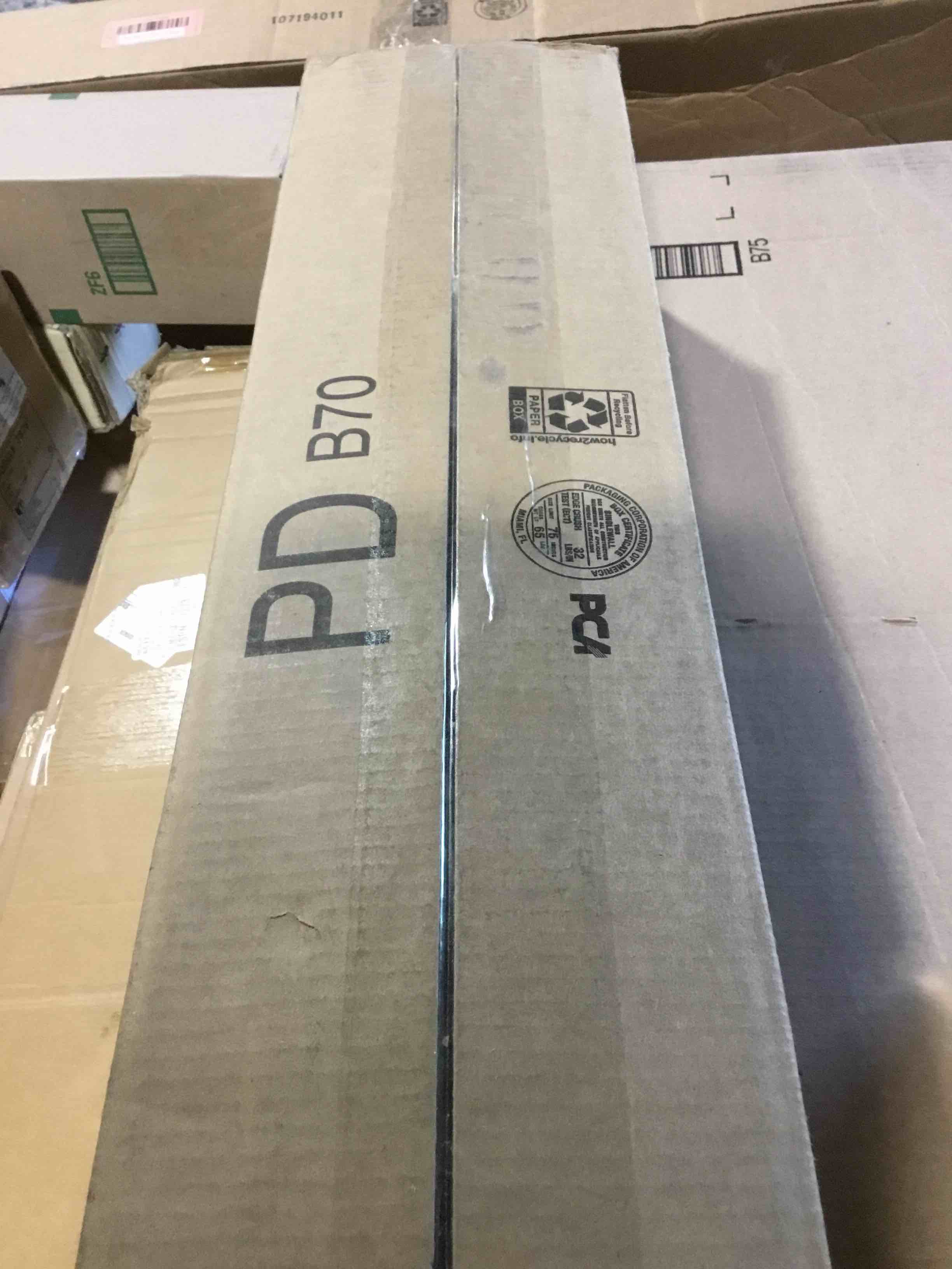 https://s3.amazonaws.com/lotting-images-prod/bidfta/RED6219405_1713964528985.jpeg