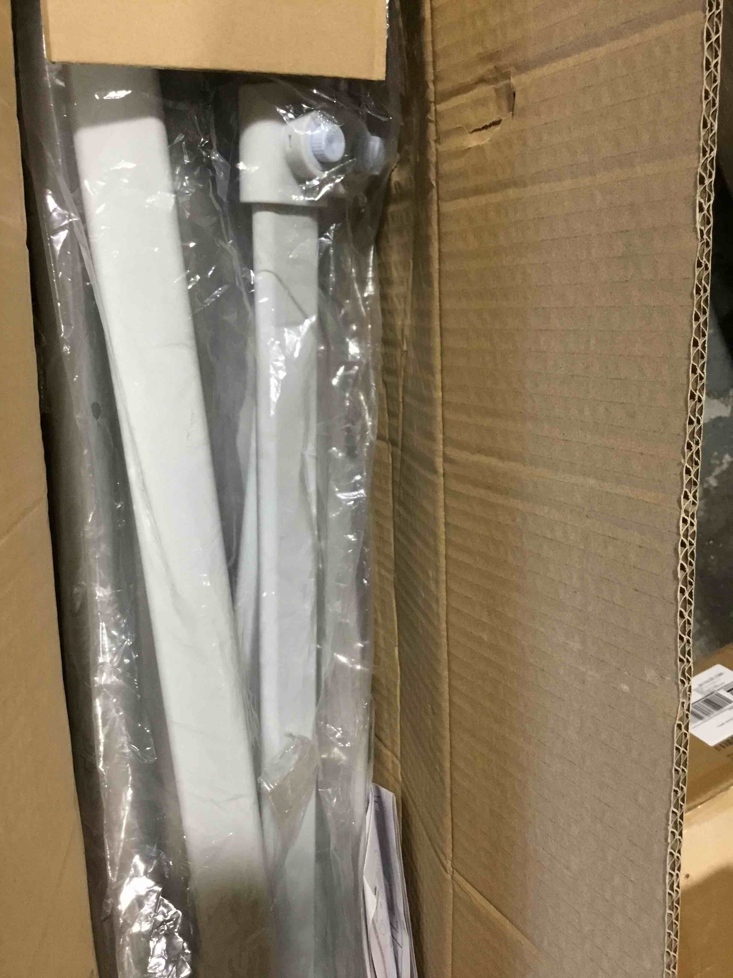 https://s3.amazonaws.com/lotting-images-prod/bidfta/RED6219407_1713964770749.jpeg