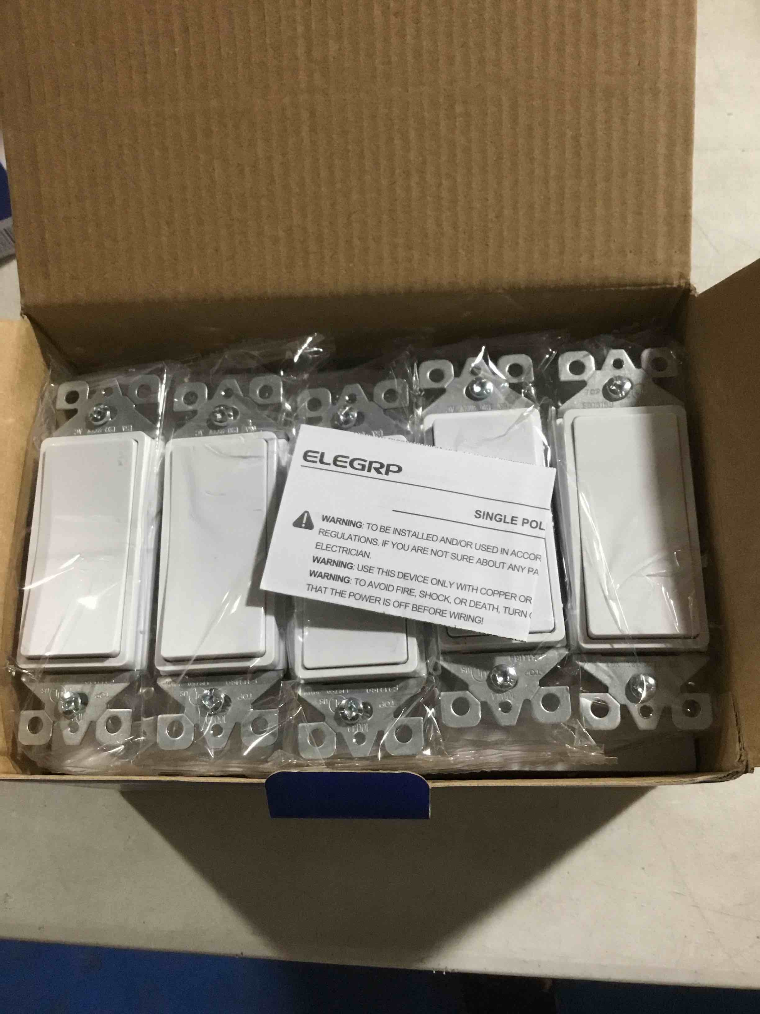 https://s3.amazonaws.com/lotting-images-prod/bidfta/RED6222832_1714418034346.jpeg