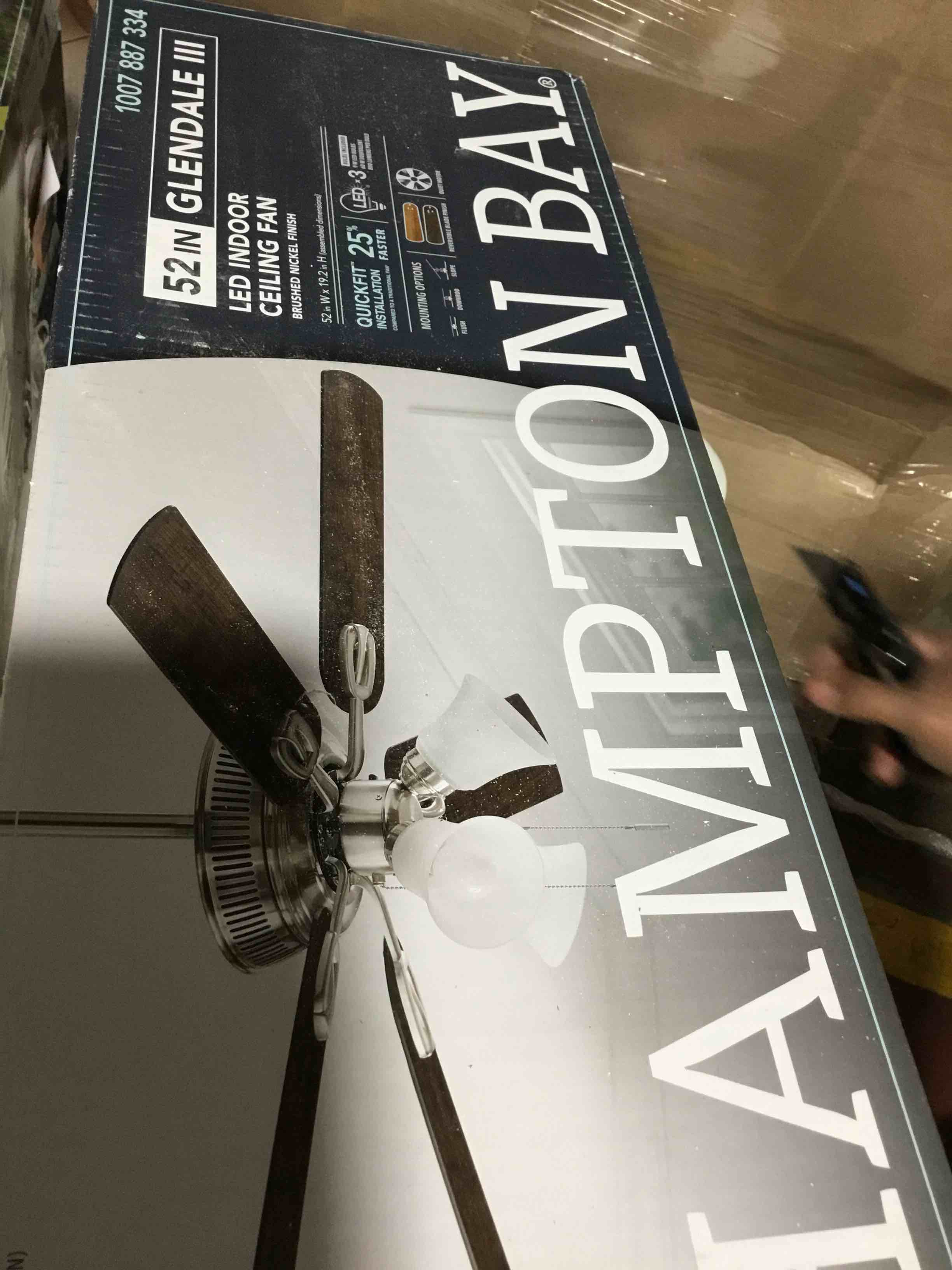 https://s3.amazonaws.com/lotting-images-prod/bidfta/RED6222898_1714575807600.jpeg