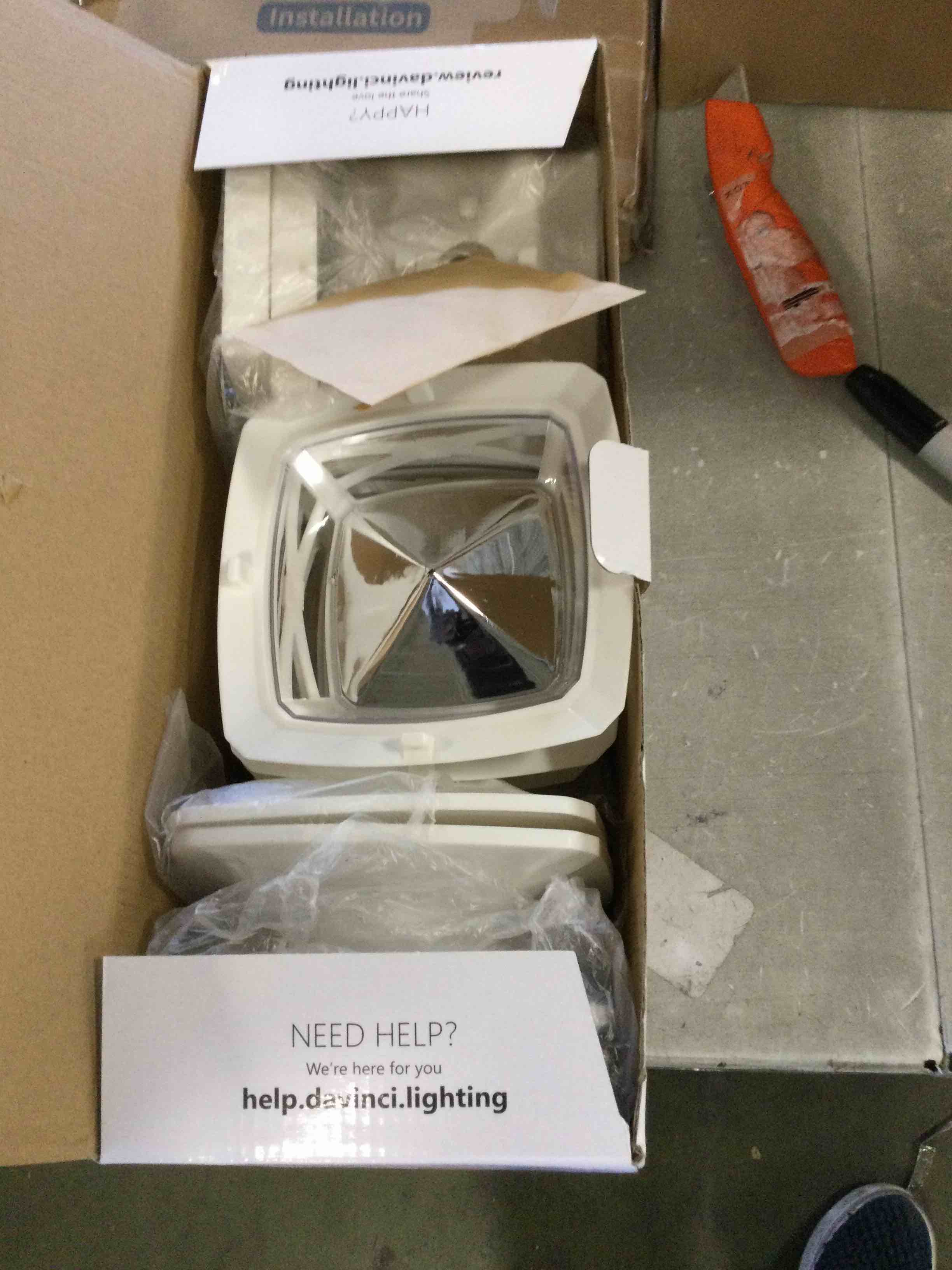 https://s3.amazonaws.com/lotting-images-prod/bidfta/RED6224003_1714058947765.jpeg