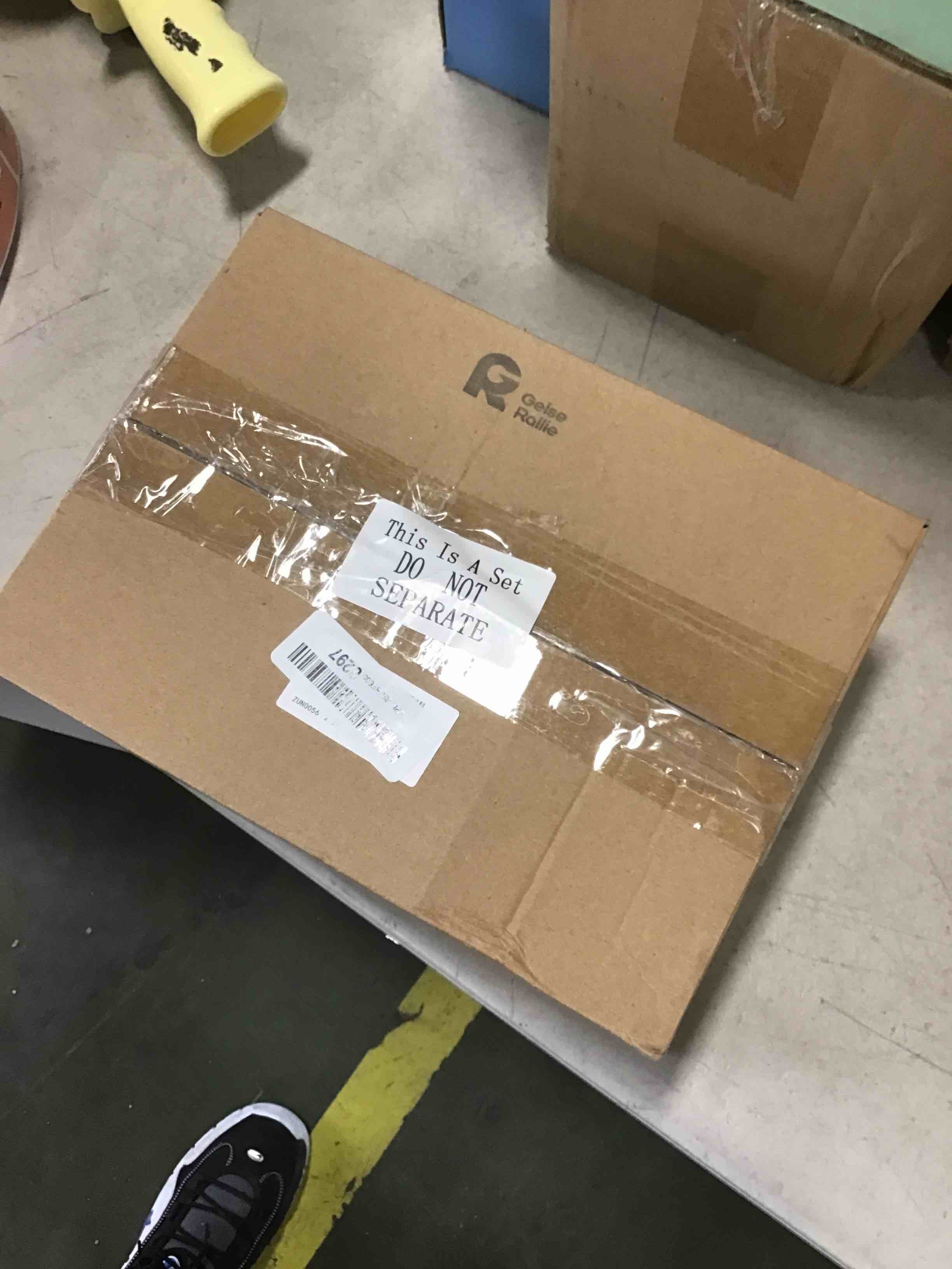https://s3.amazonaws.com/lotting-images-prod/bidfta/RED6226008_1713892018602.jpeg