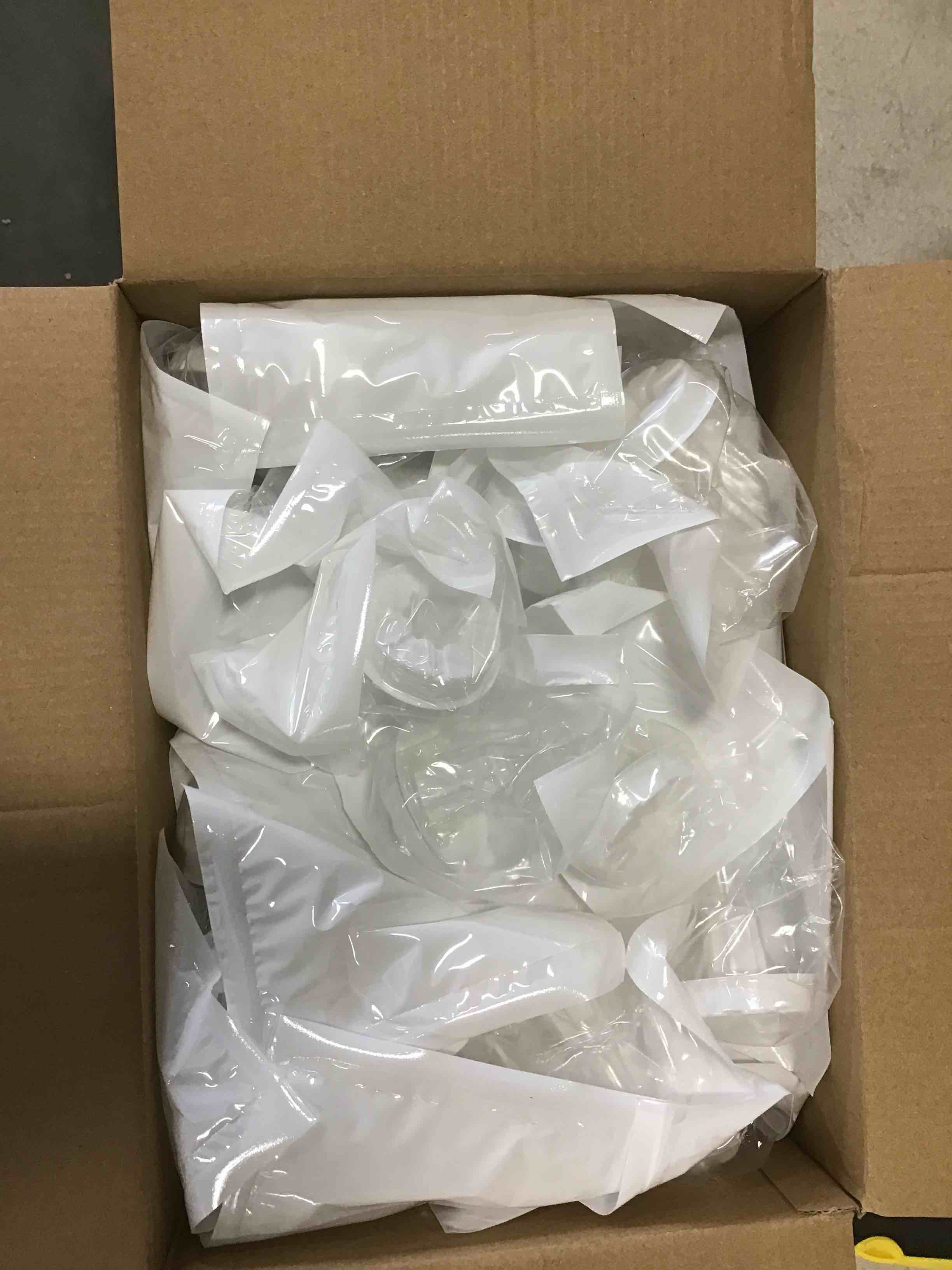 https://s3.amazonaws.com/lotting-images-prod/bidfta/RED6226008_1713892034654.jpeg