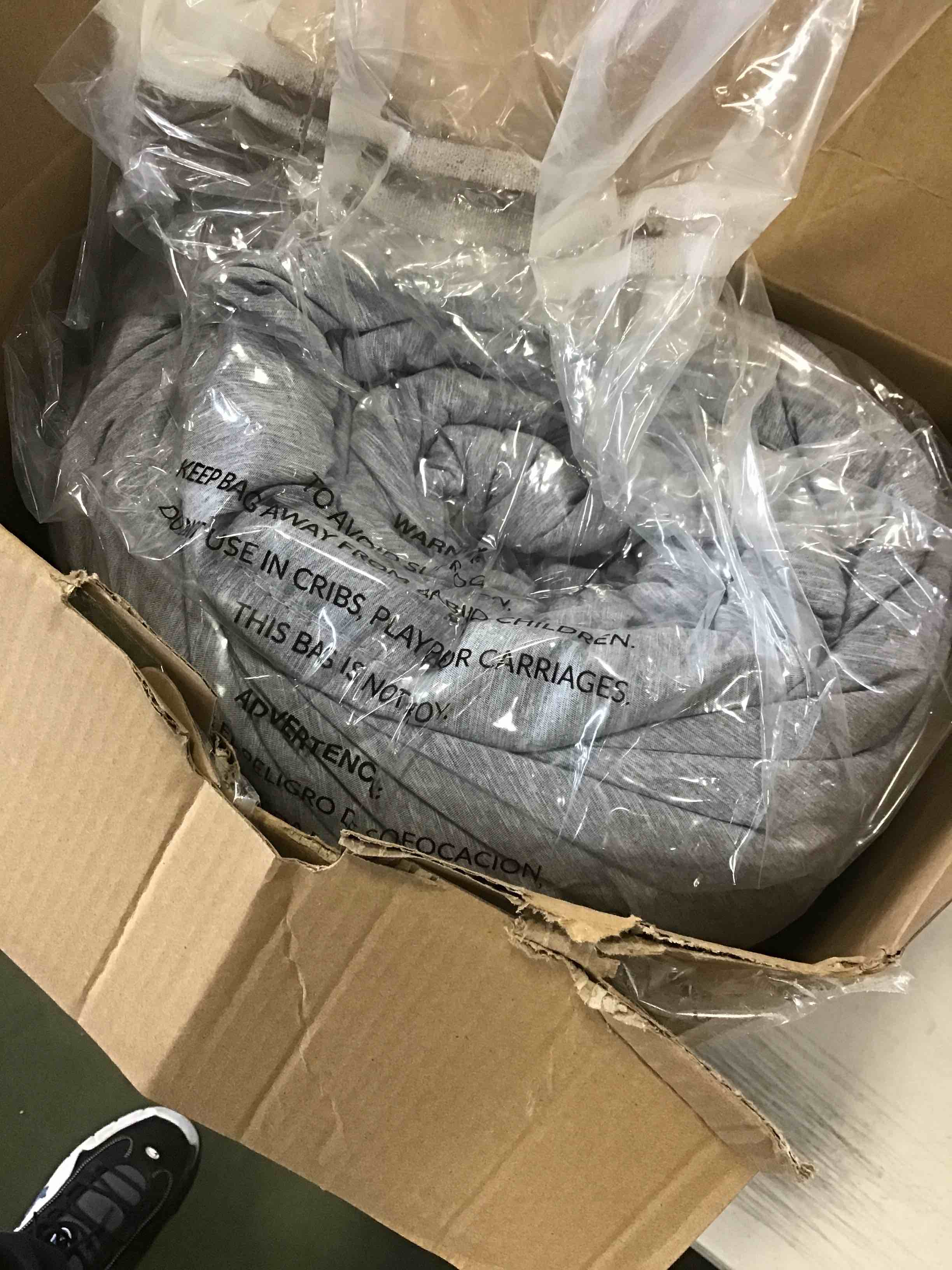 https://s3.amazonaws.com/lotting-images-prod/bidfta/RED6226089_1713897853726.jpeg