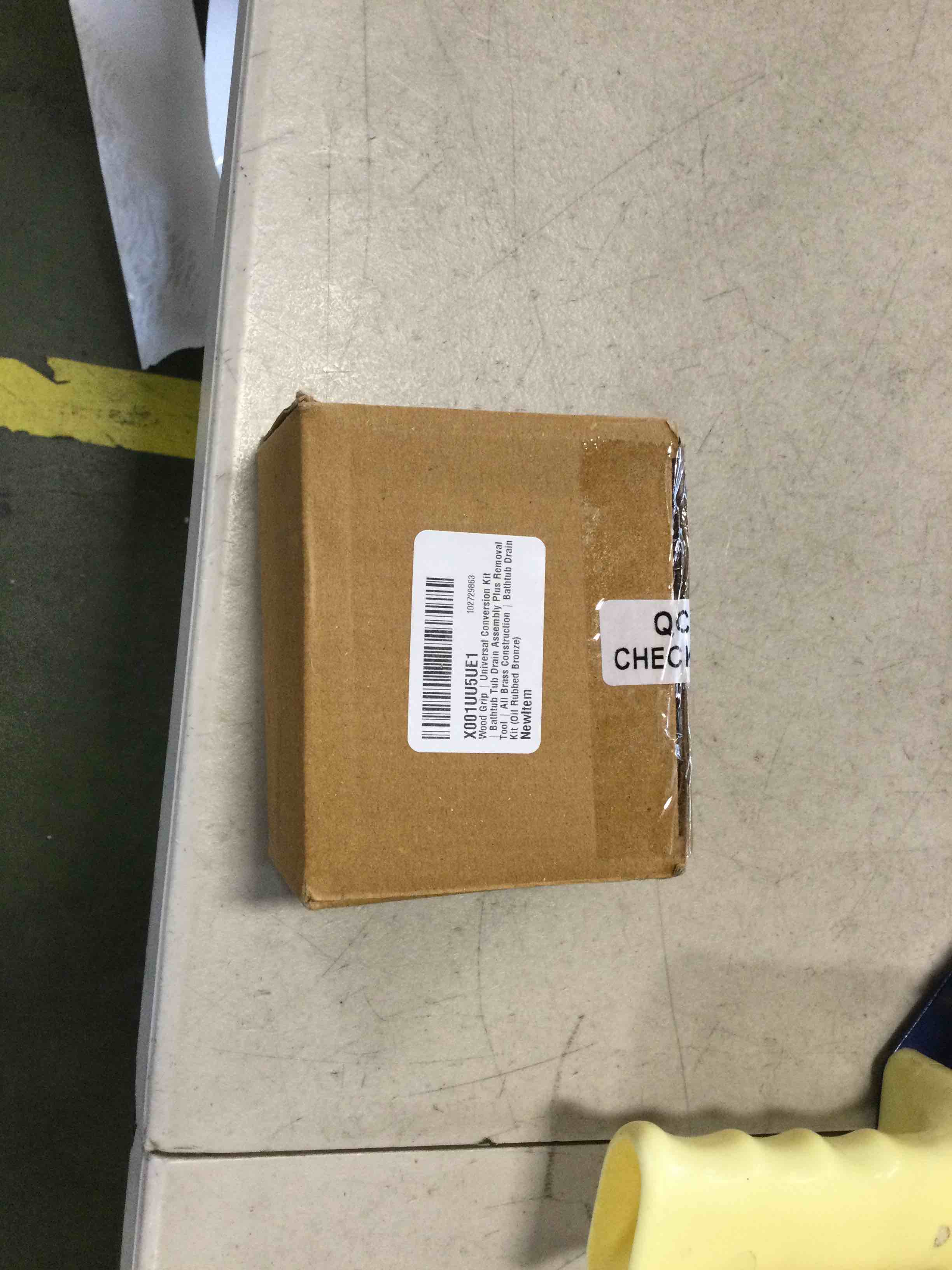 https://s3.amazonaws.com/lotting-images-prod/bidfta/RED6226359_1713970172792.jpeg