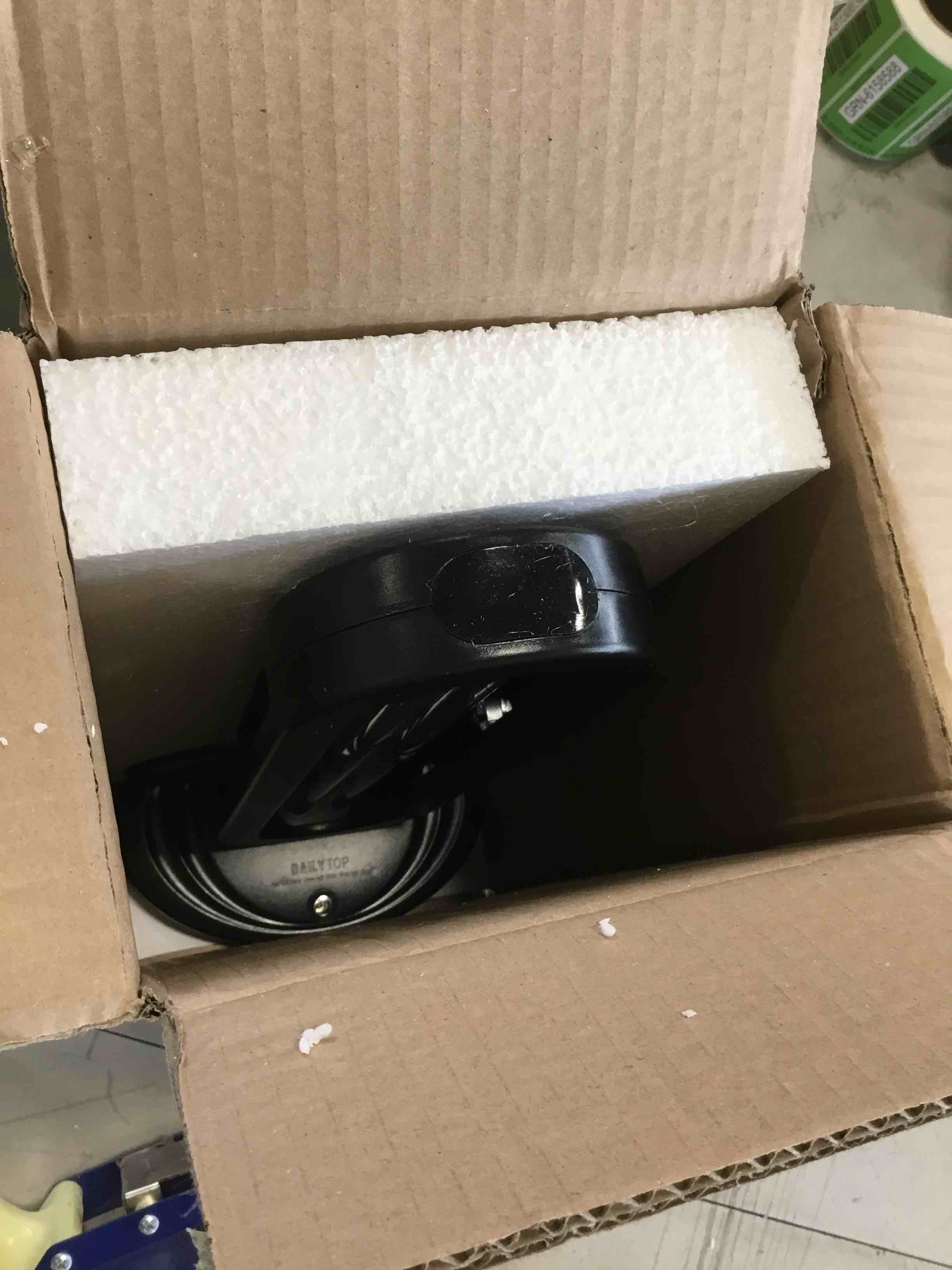 https://s3.amazonaws.com/lotting-images-prod/bidfta/RED6226717_1714409490528.jpeg