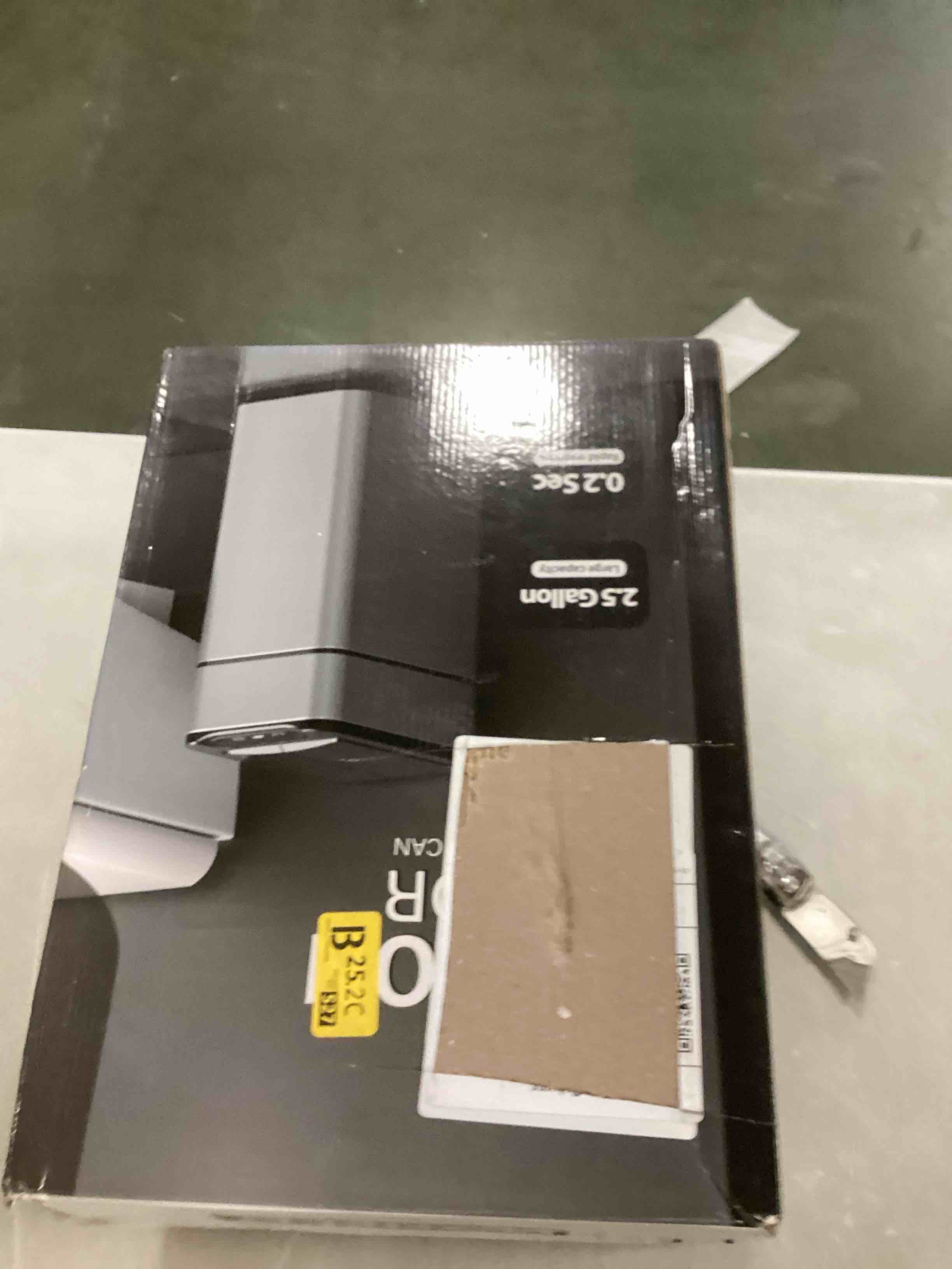 https://s3.amazonaws.com/lotting-images-prod/bidfta/RED6227020_1712934523032.jpeg