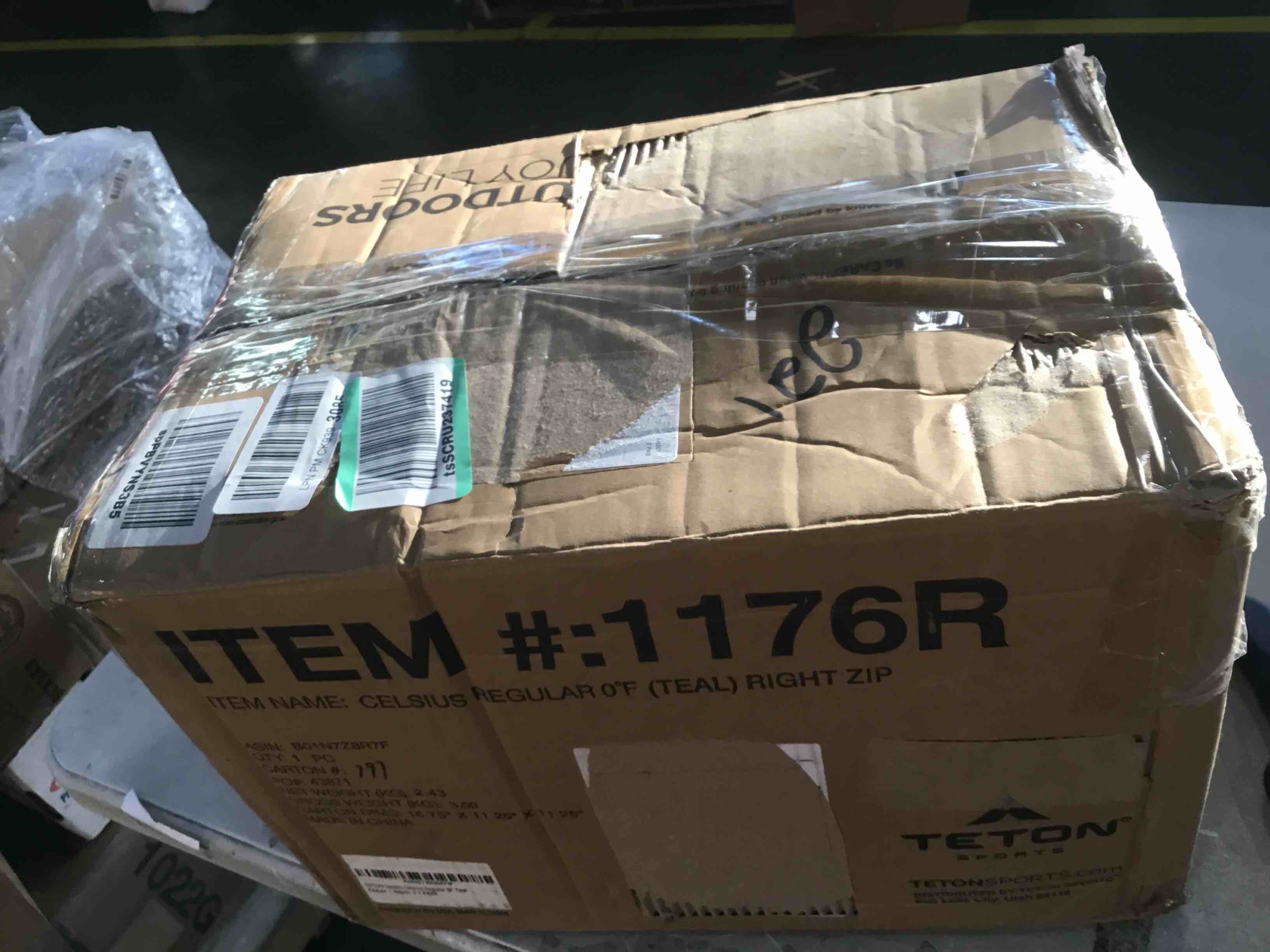 https://s3.amazonaws.com/lotting-images-prod/bidfta/RED6227332_1713182214308.jpeg