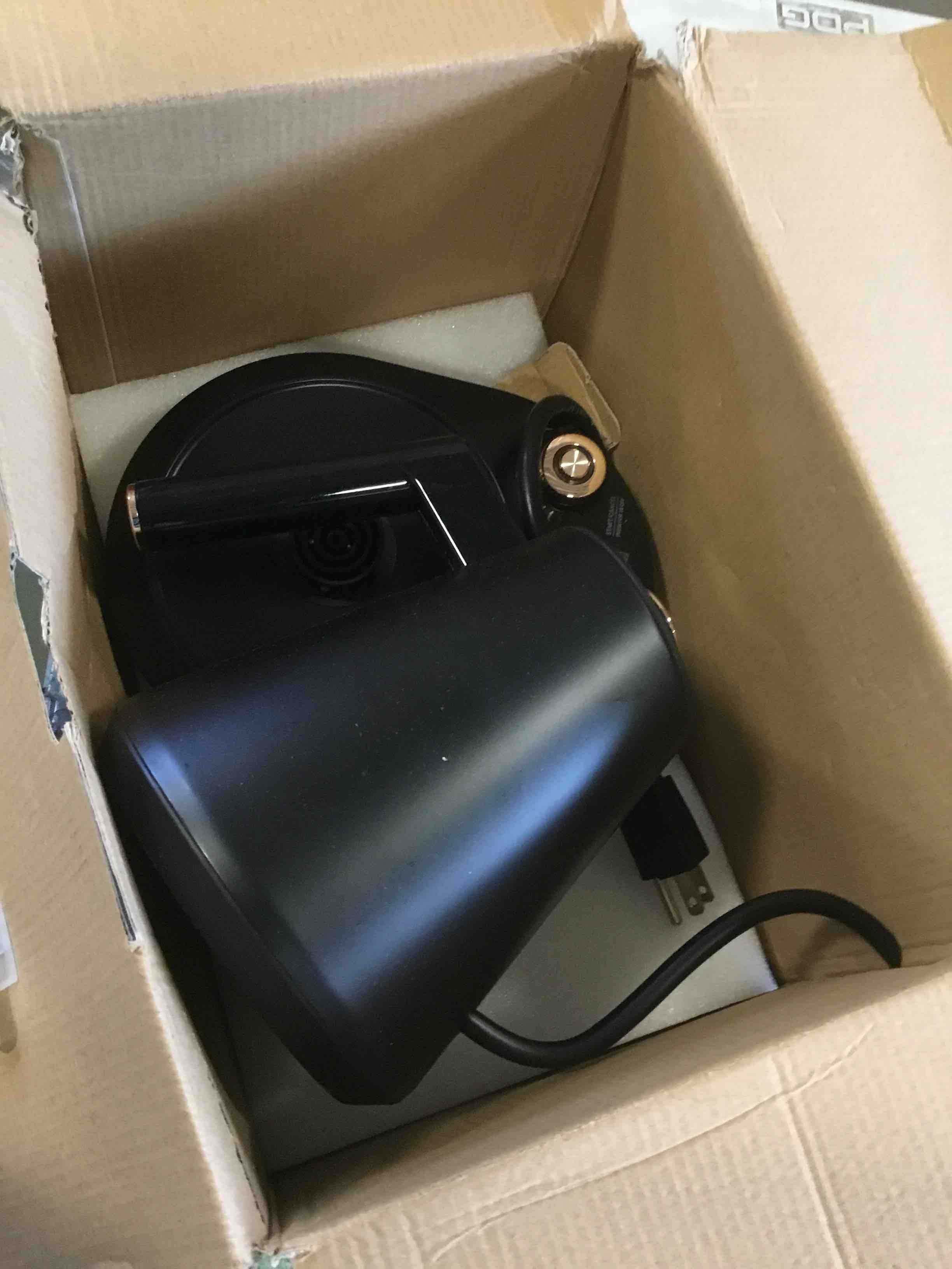 https://s3.amazonaws.com/lotting-images-prod/bidfta/RED6227465_1713195195444.jpeg