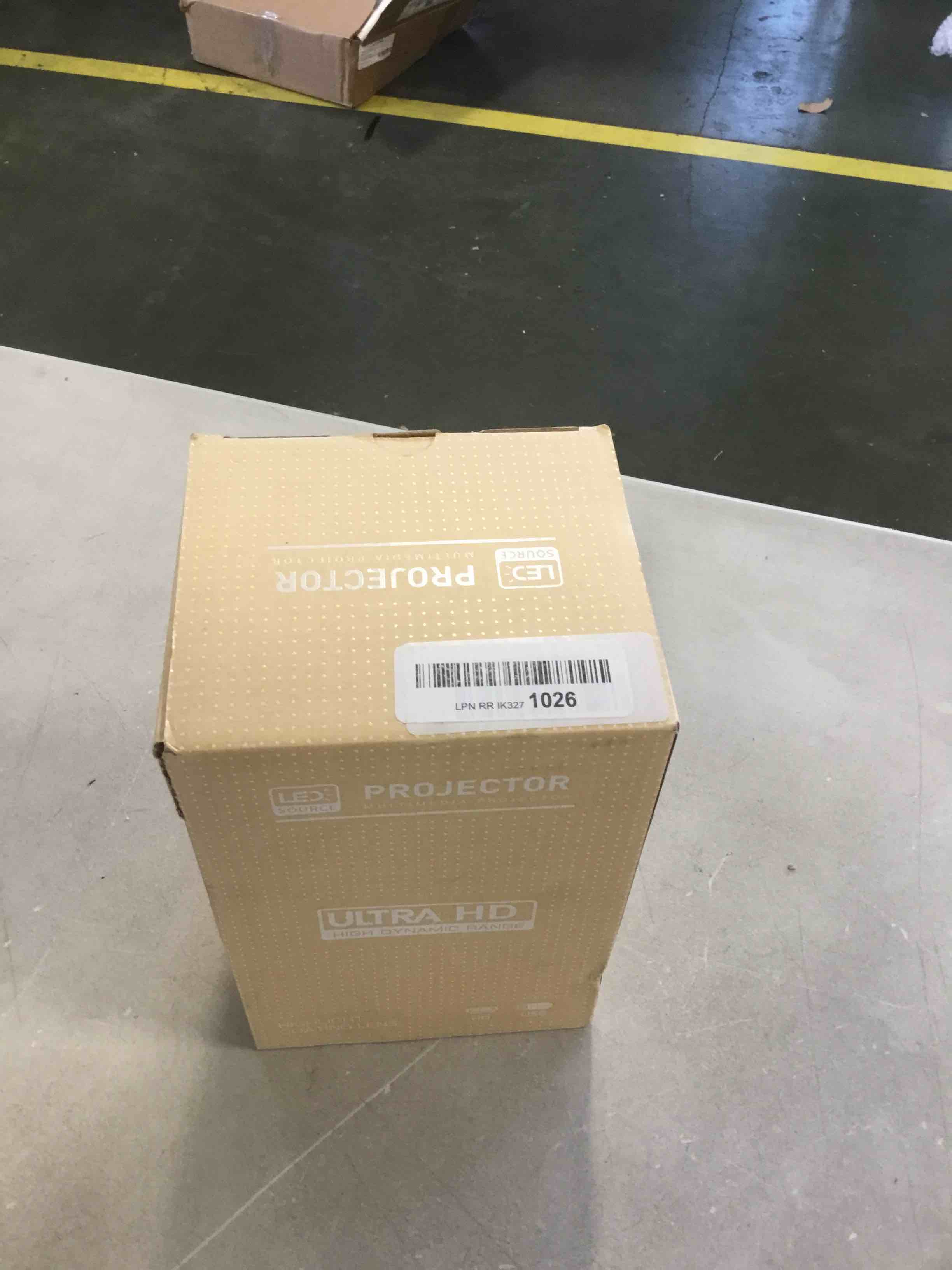 https://s3.amazonaws.com/lotting-images-prod/bidfta/RED6227618_1713211072841.jpeg