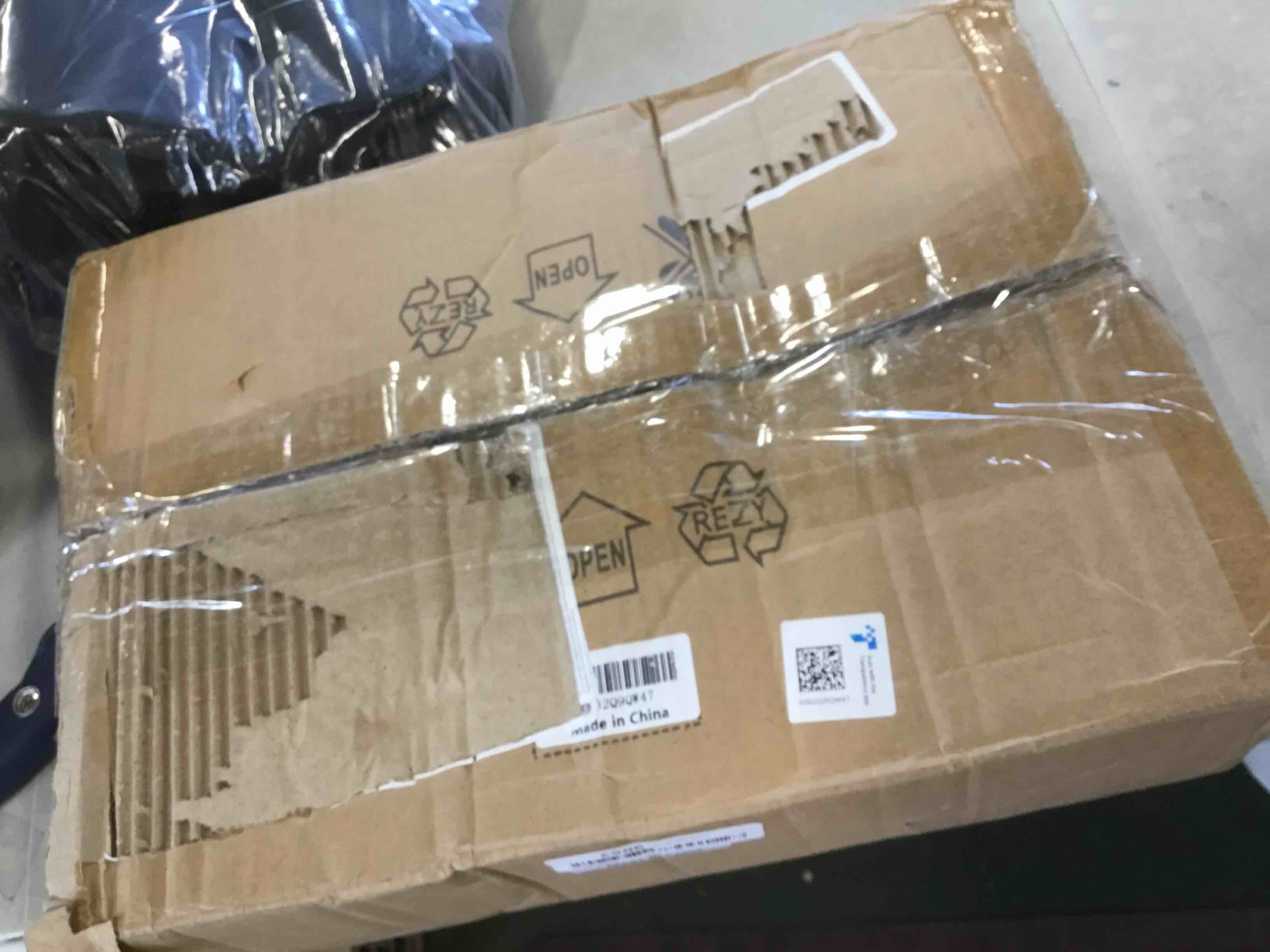 https://s3.amazonaws.com/lotting-images-prod/bidfta/RED6227902_1713296297649.jpeg