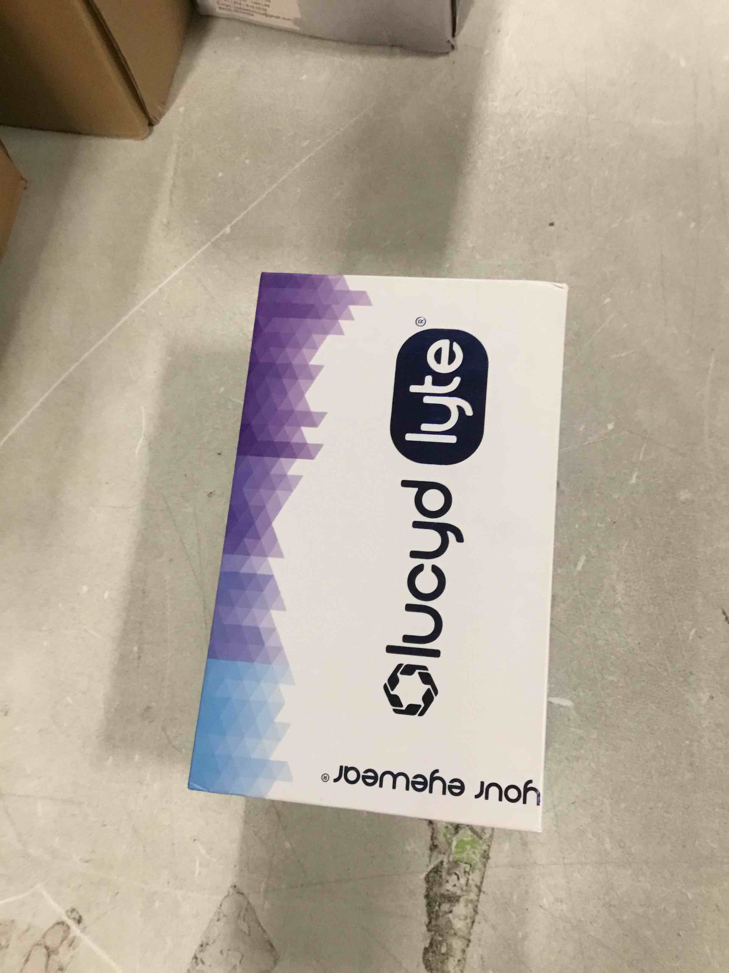 https://s3.amazonaws.com/lotting-images-prod/bidfta/RED6227933_1713351714951.jpeg