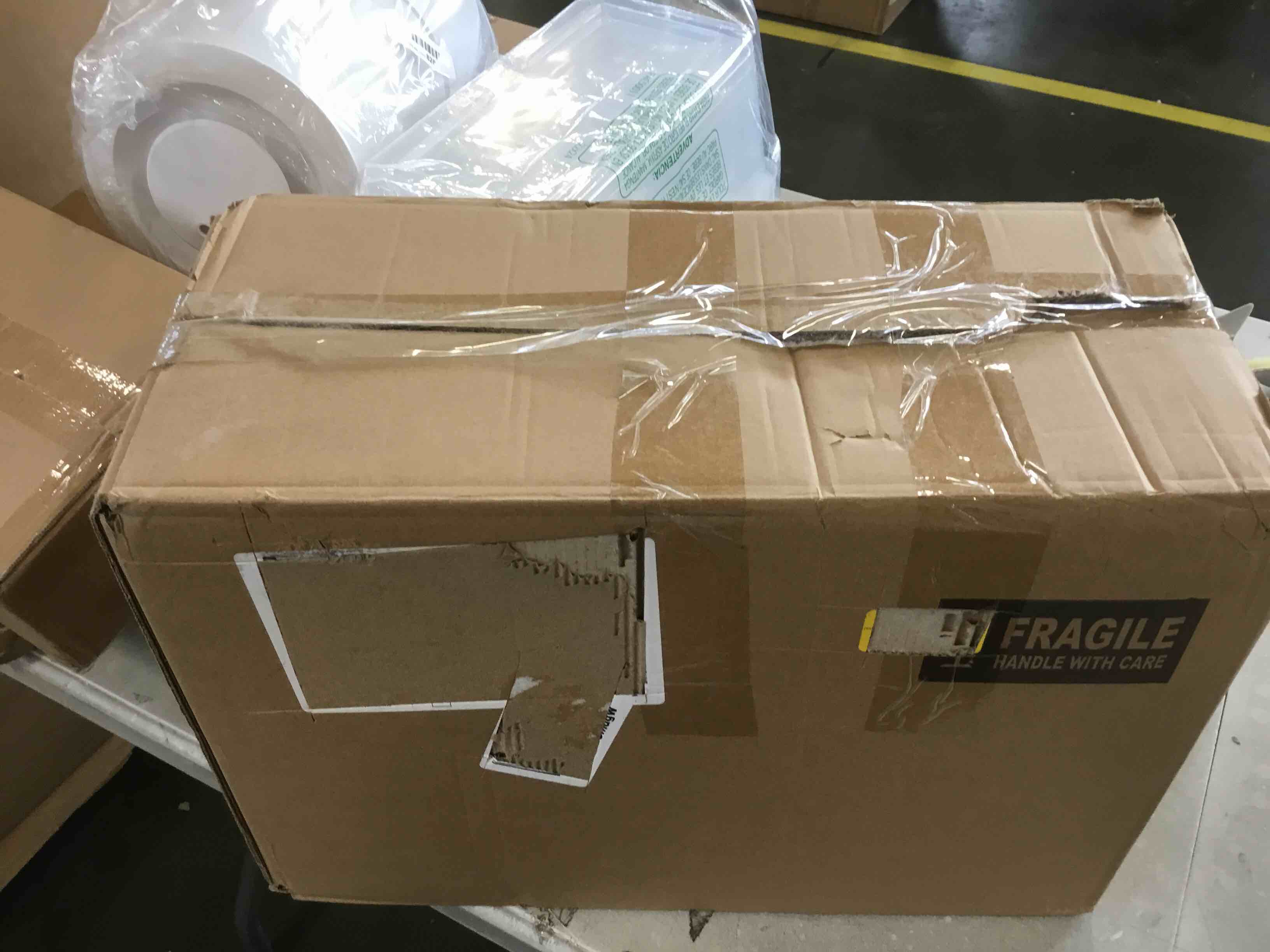 https://s3.amazonaws.com/lotting-images-prod/bidfta/RED6228041_1713359934159.jpeg