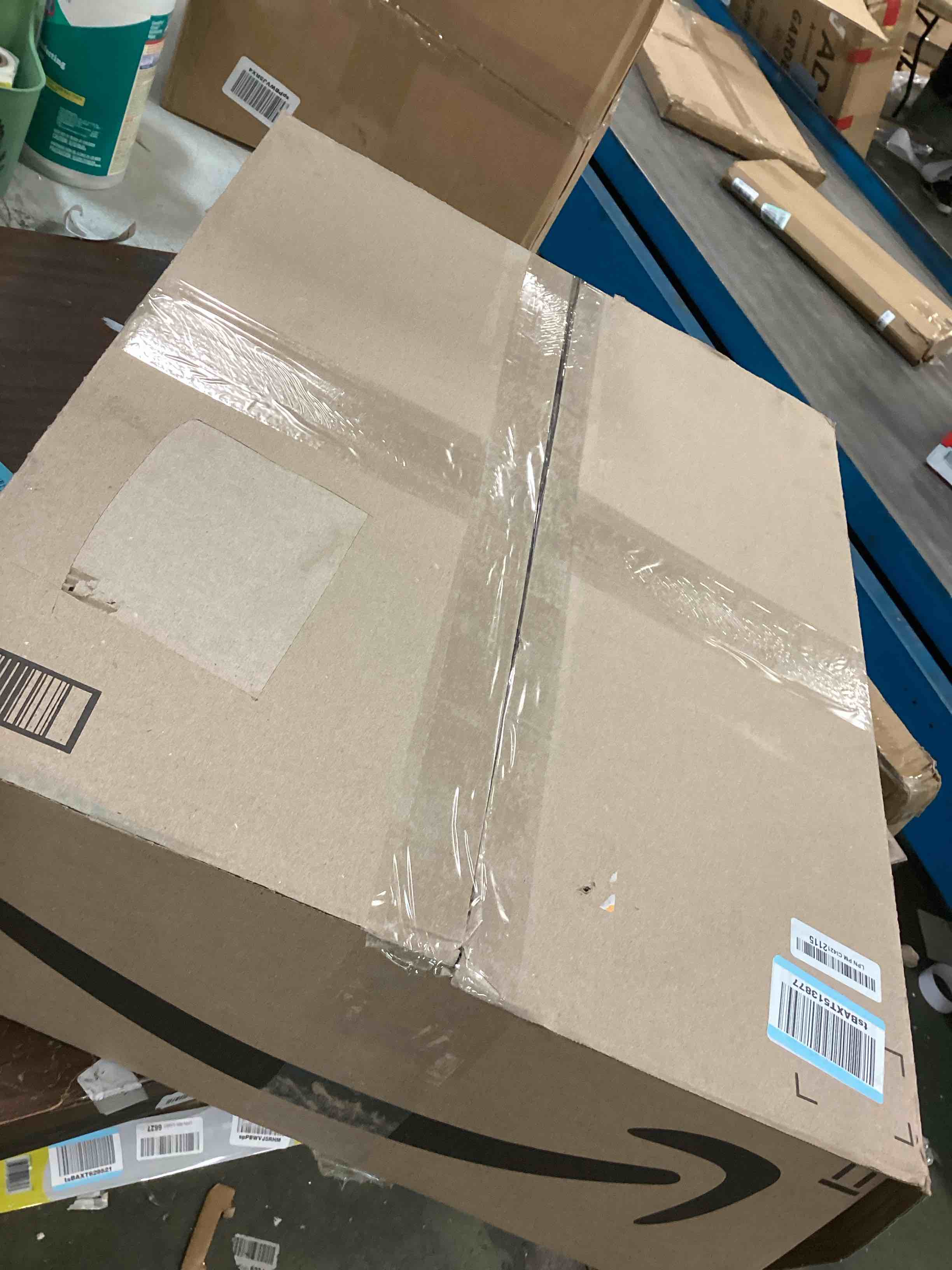 https://s3.amazonaws.com/lotting-images-prod/bidfta/RED6228482_1713806727232.jpeg